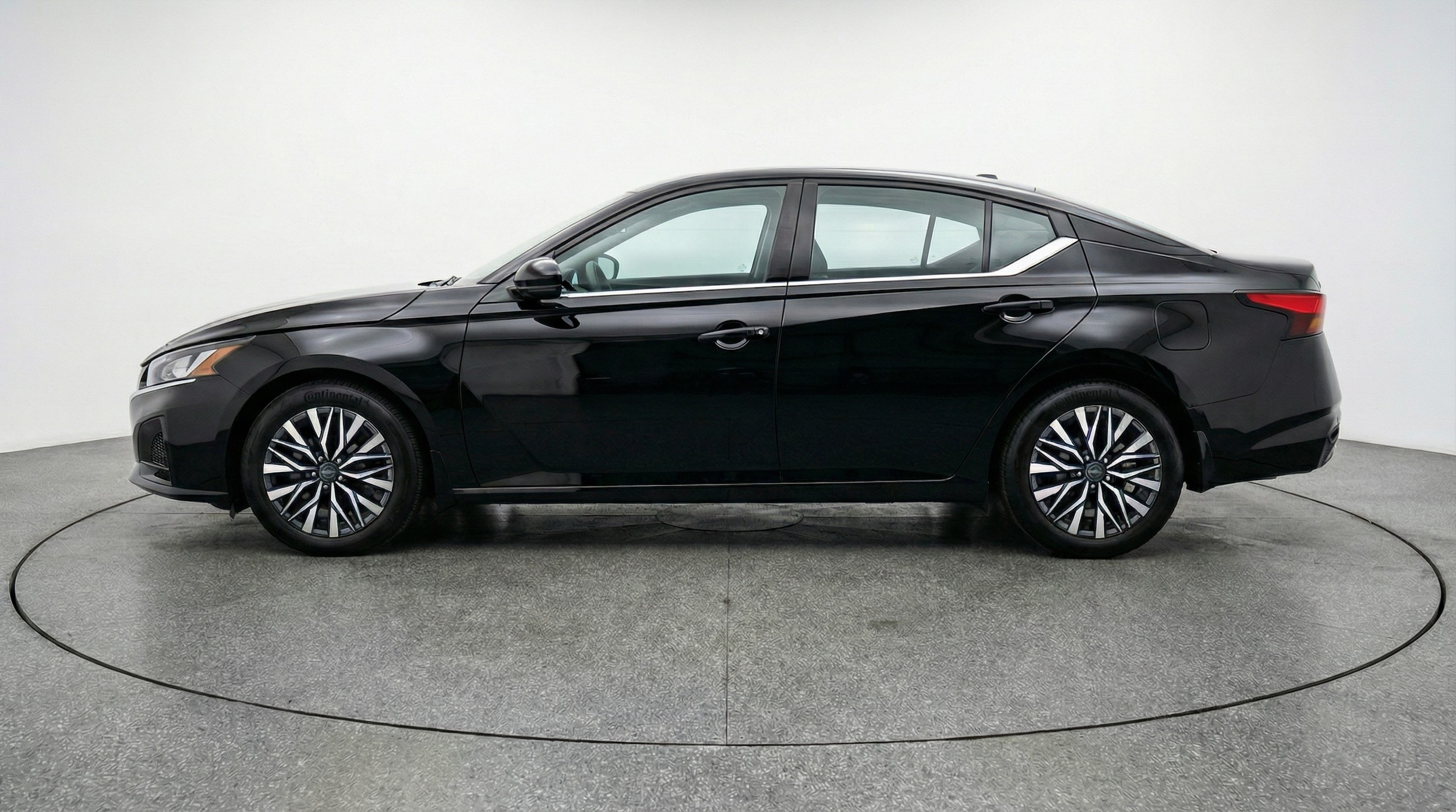 Thumbnail: 2025 Nissan Altima - 4