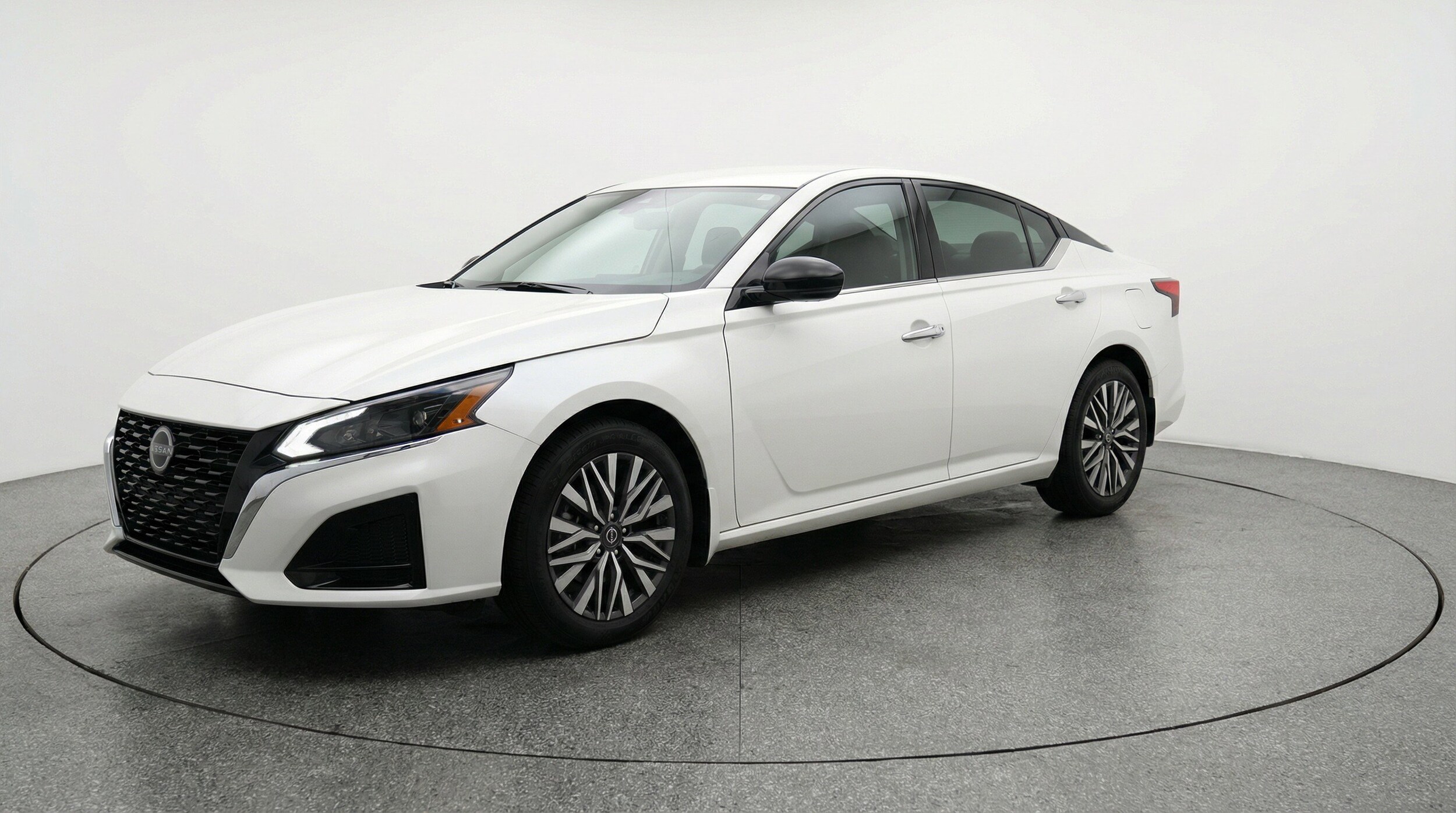 Thumbnail: 2025 Nissan Altima - 3