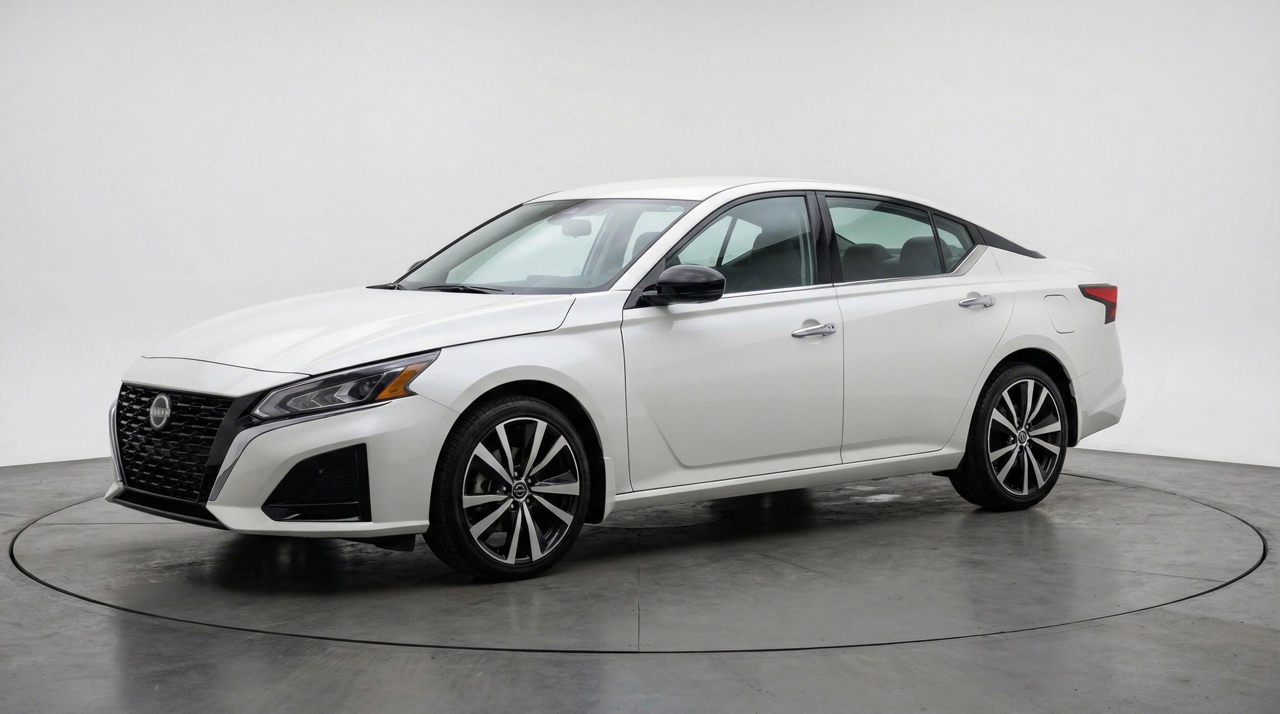 Thumbnail: 2025 Nissan Altima - 3
