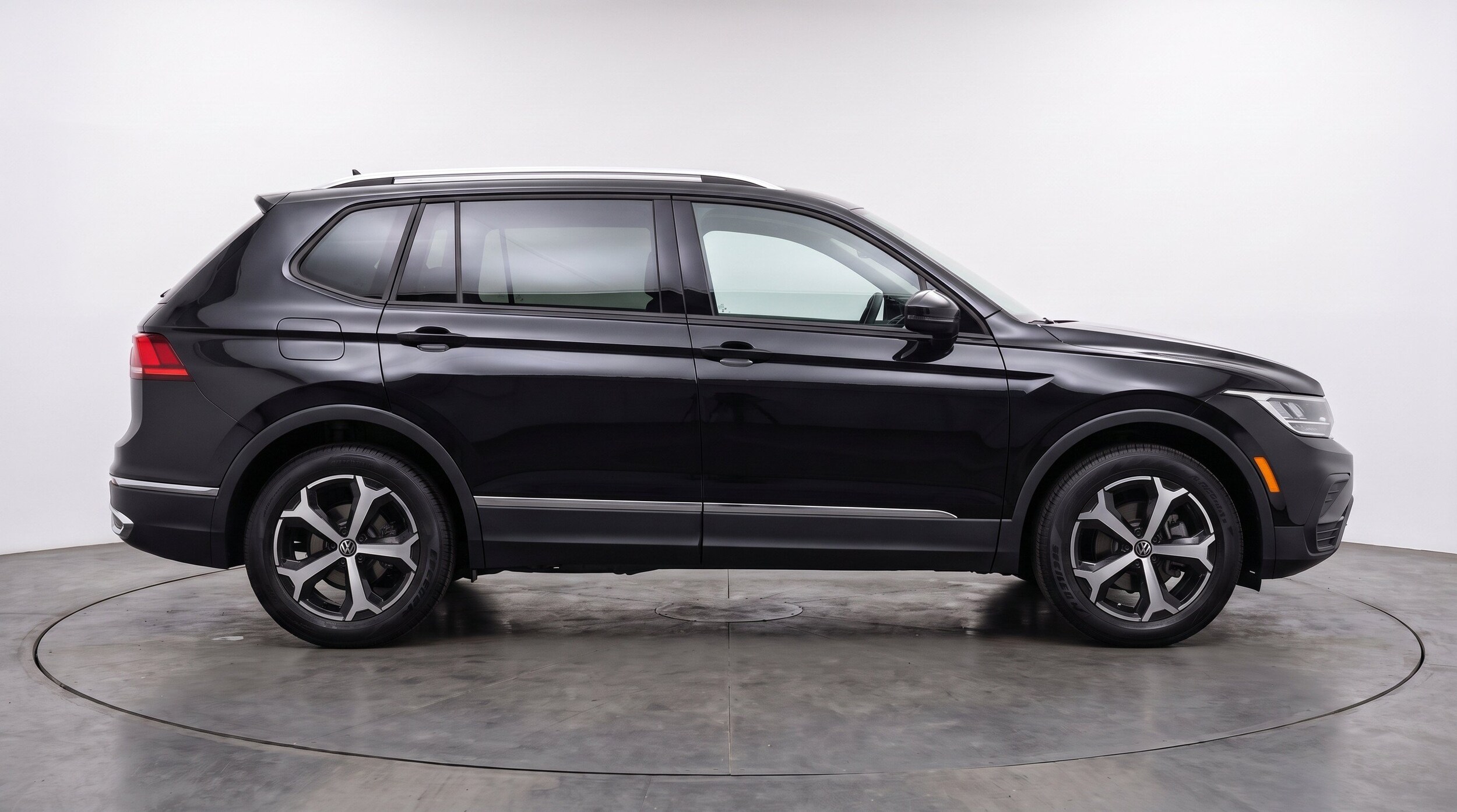 Thumbnail: 2026 Volkswagen Tiguan - 11