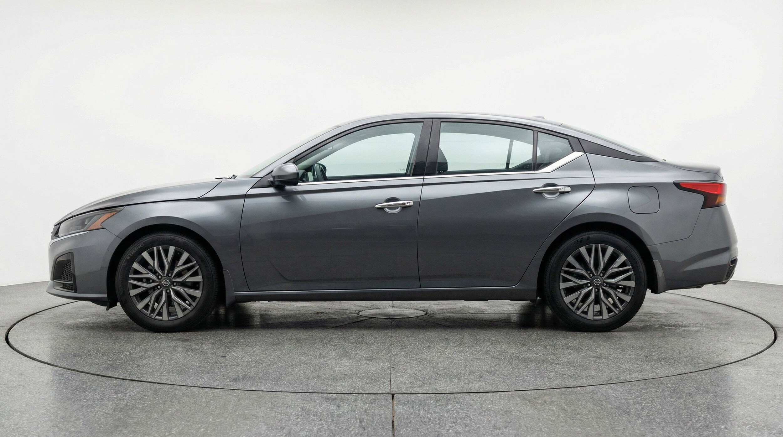 Thumbnail: 2025 Nissan Altima - 5
