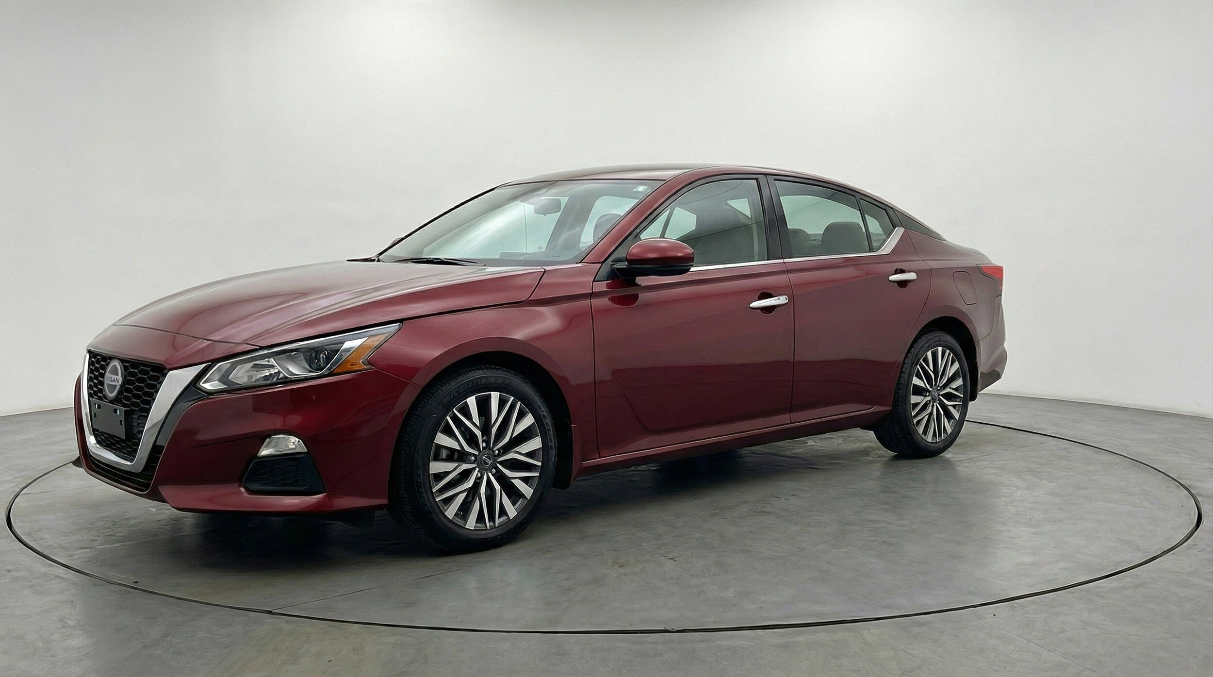 Thumbnail: 2025 Nissan Altima - 3