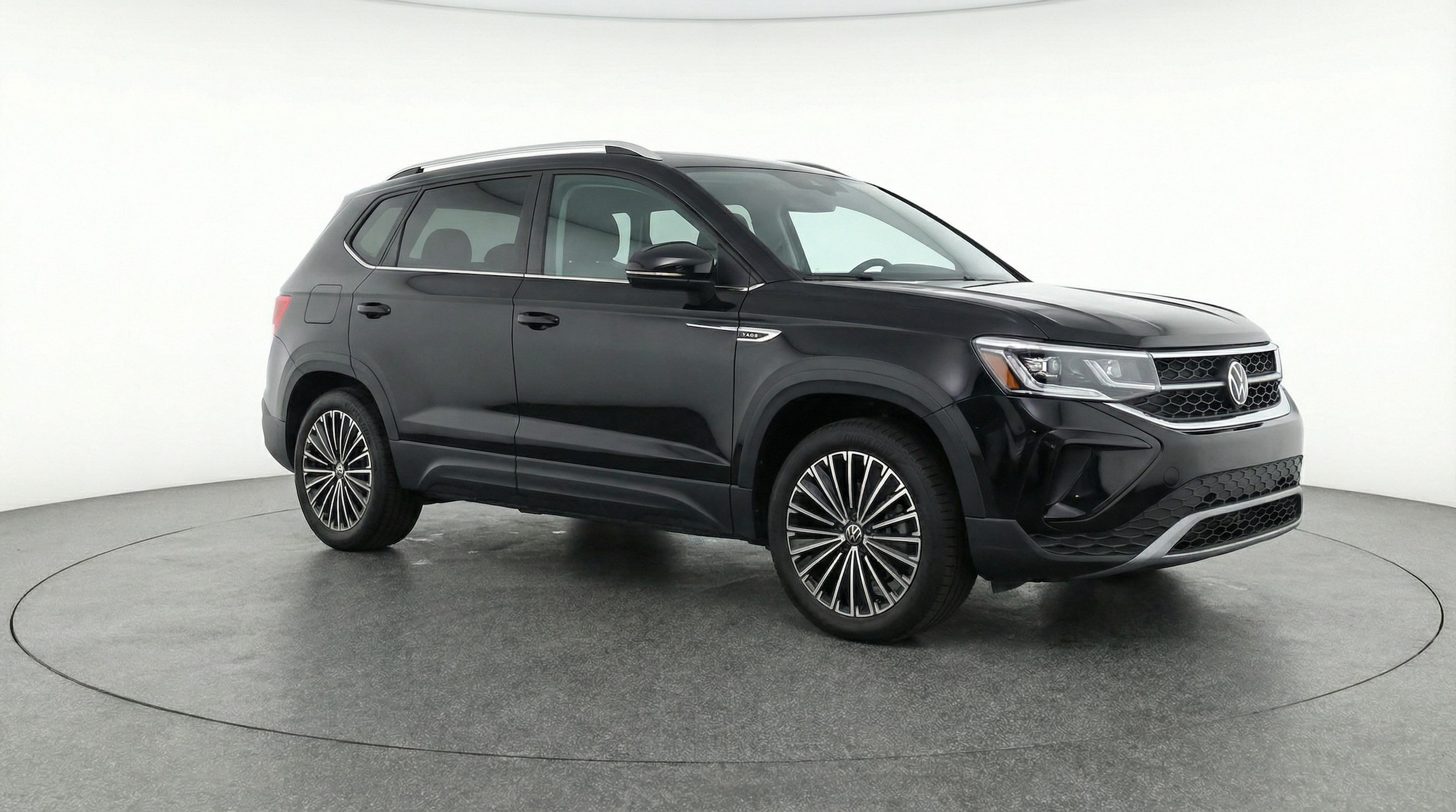 Thumbnail: 2025 Volkswagen Taos - 1