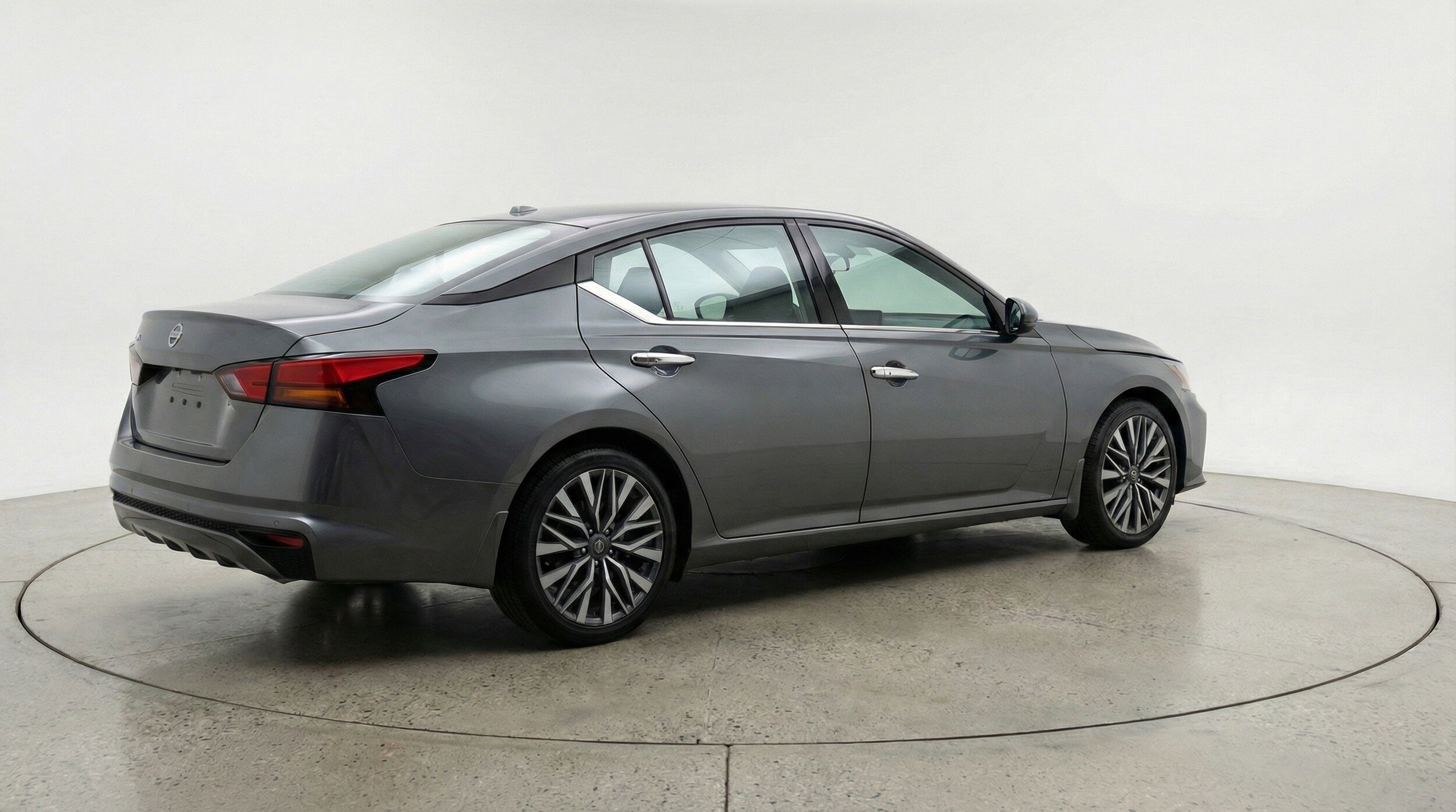 Thumbnail: 2025 Nissan Altima - 9