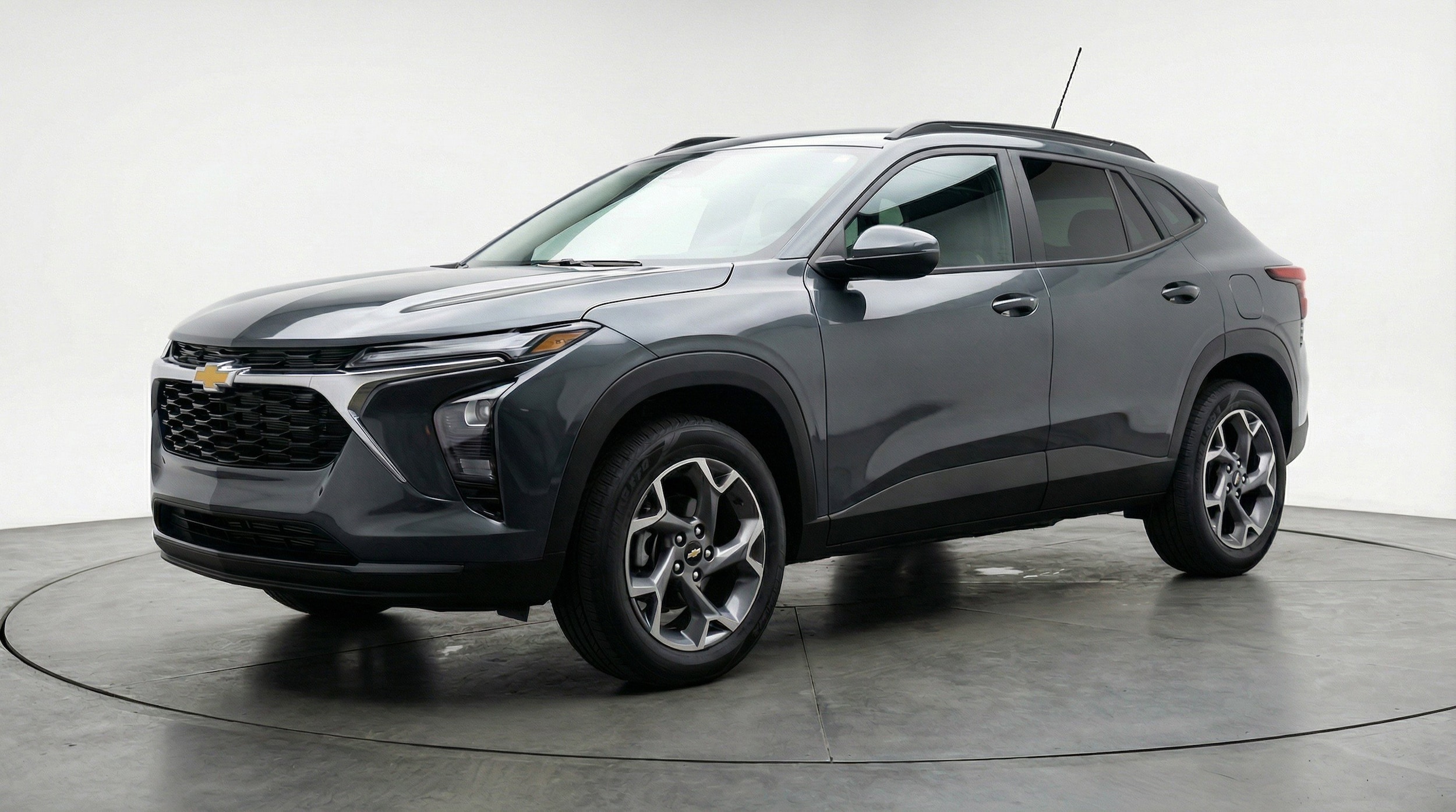 Thumbnail: 2025 Chevrolet Trax - 3