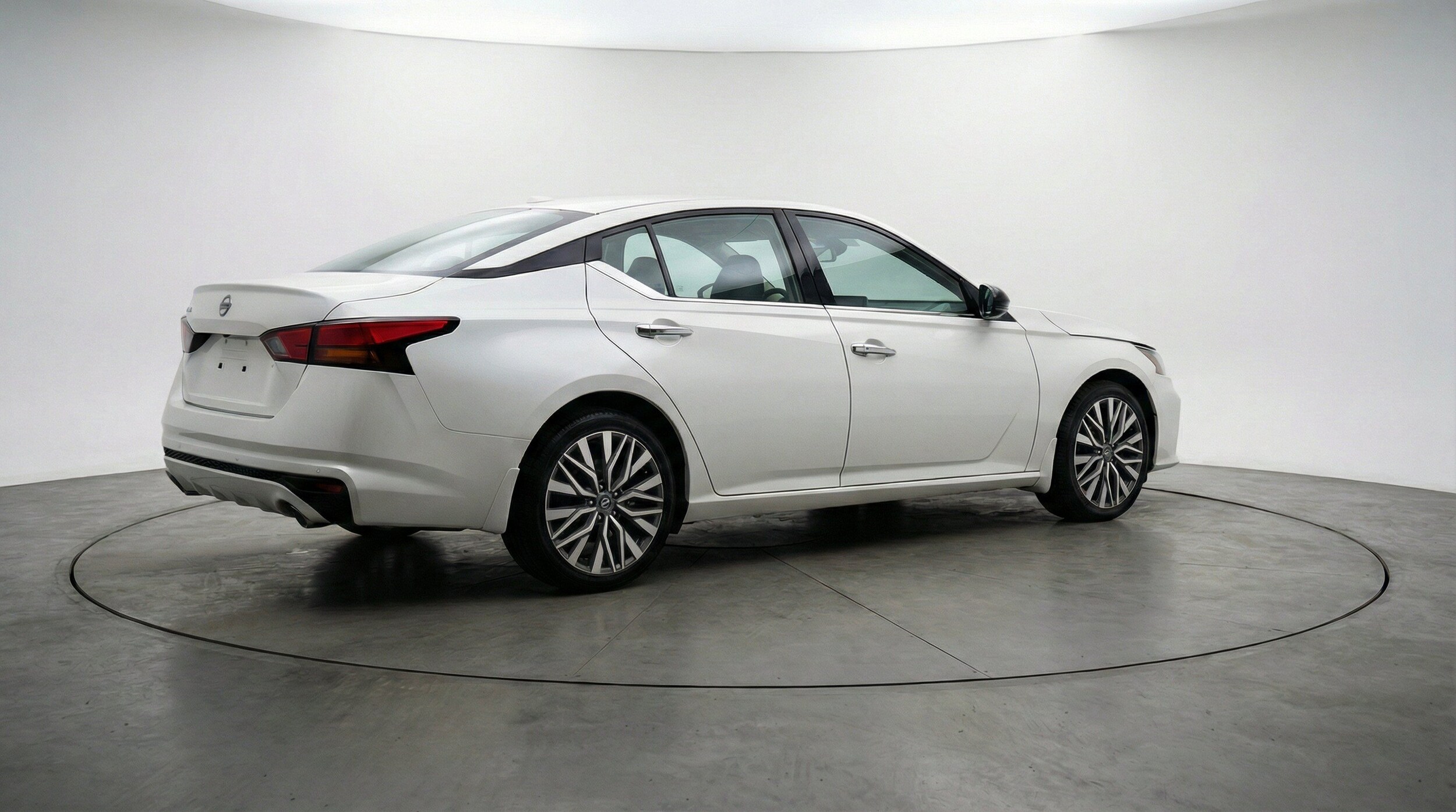 Thumbnail: 2025 Nissan Altima - 9