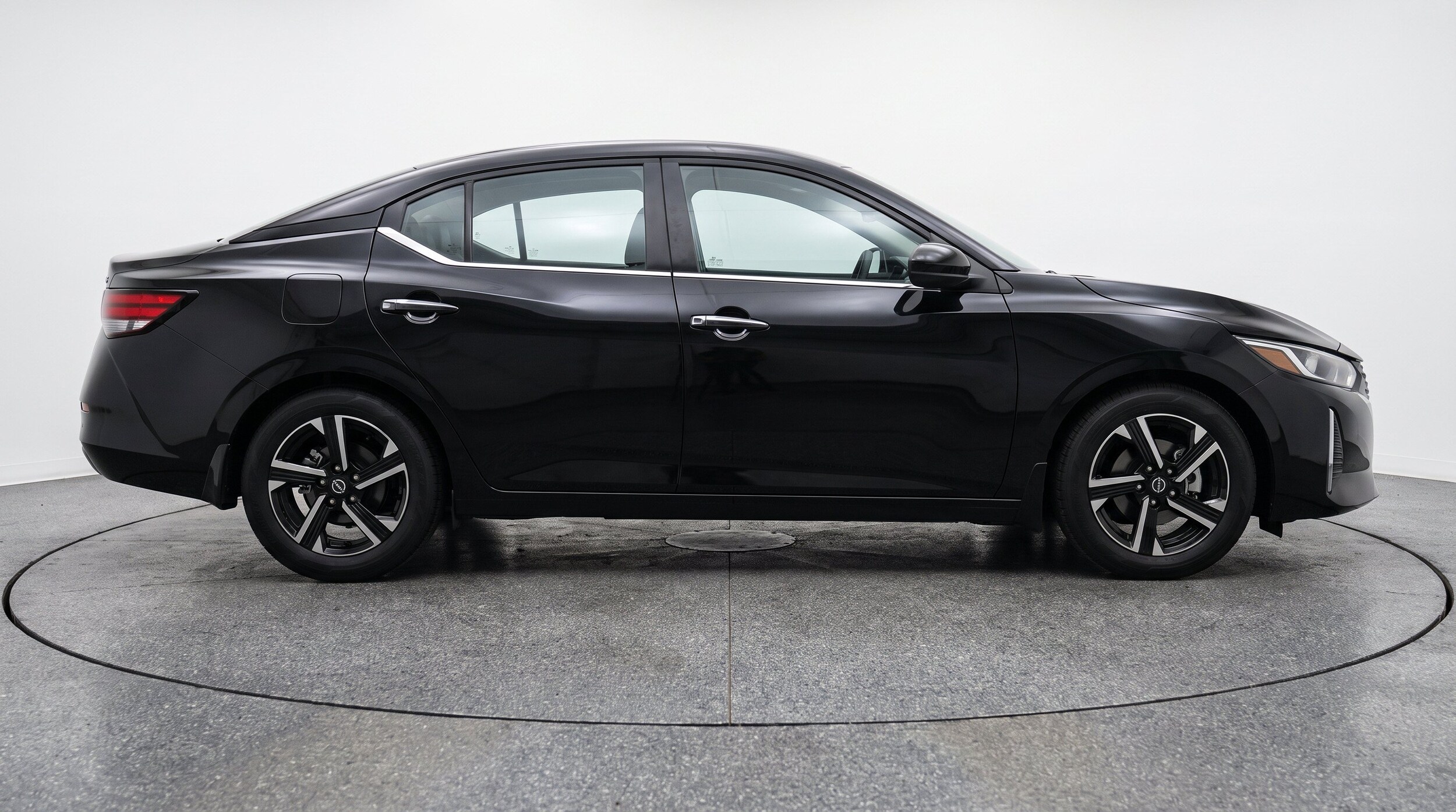 Thumbnail: 2025 Nissan Sentra - 11