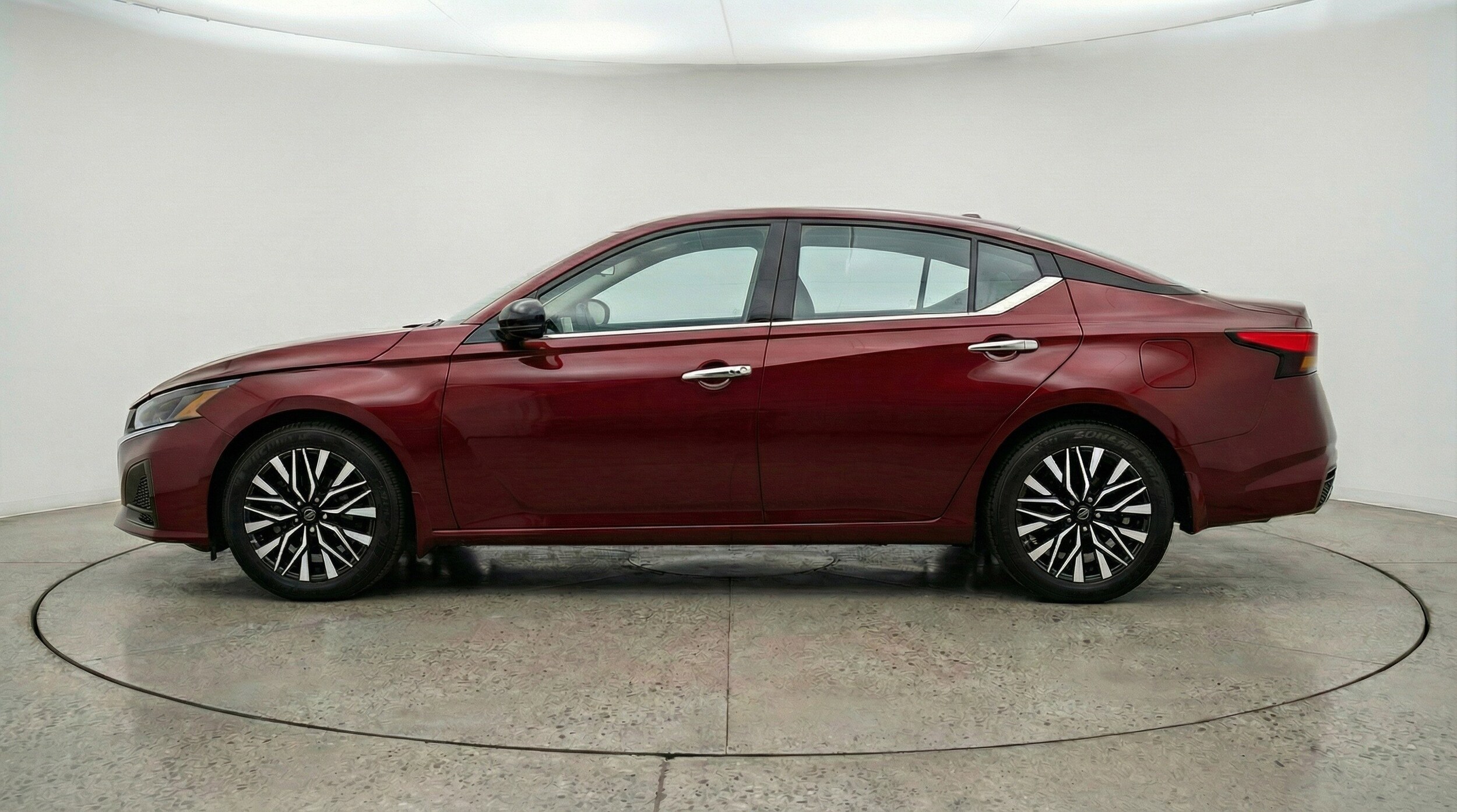 Thumbnail: 2025 Nissan Altima - 5