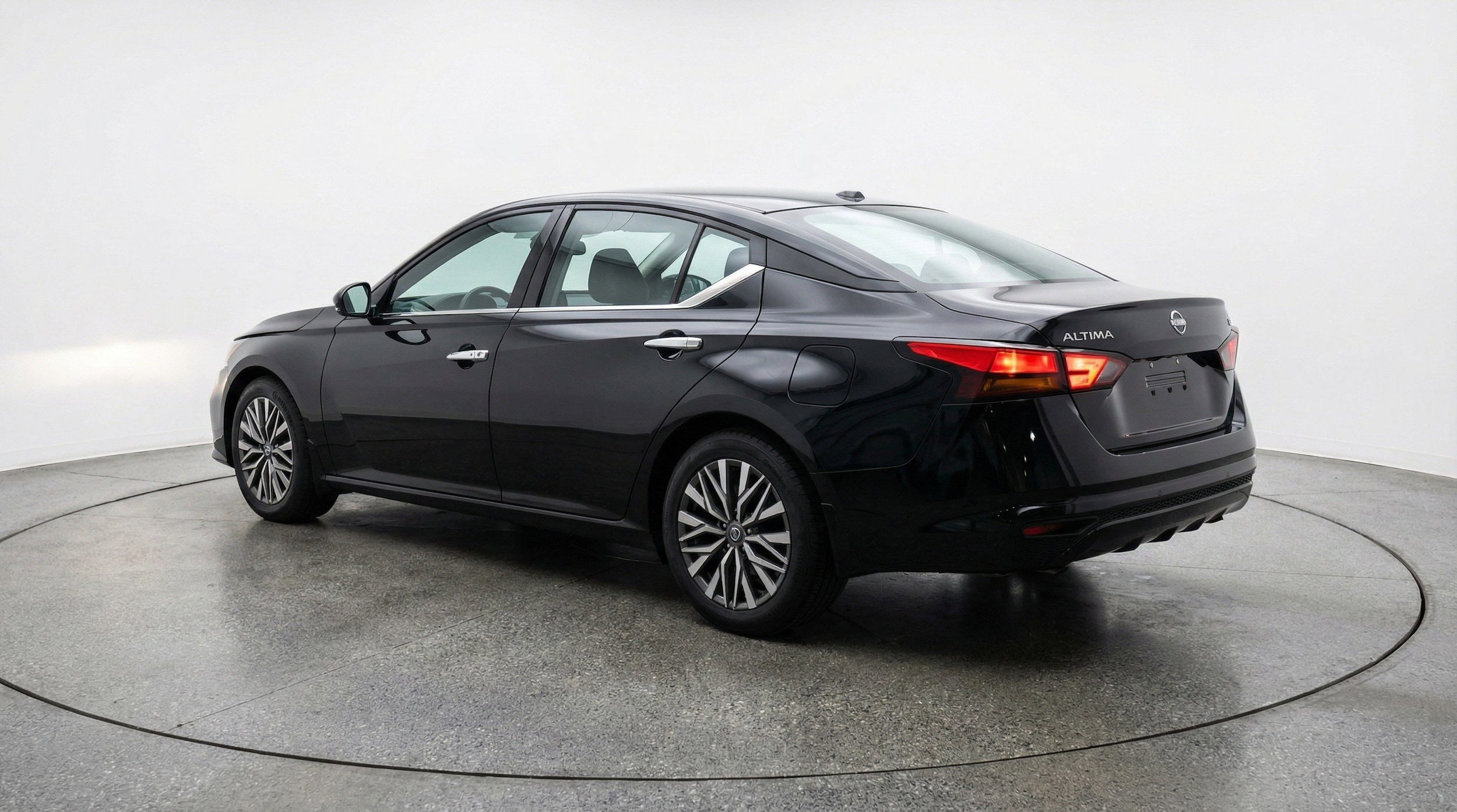 Thumbnail: 2025 Nissan Altima - 6