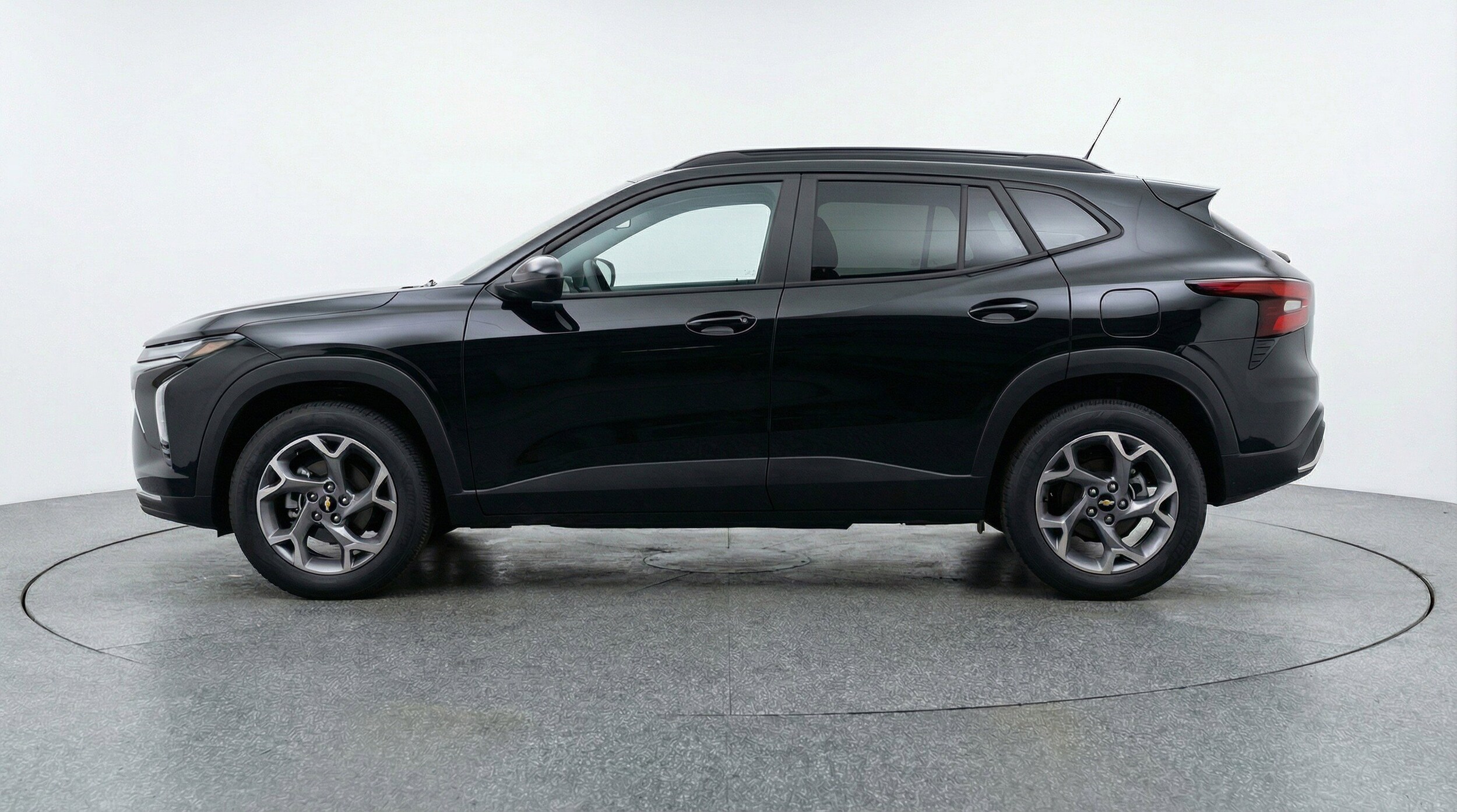 Thumbnail: 2025 Chevrolet Trax - 5