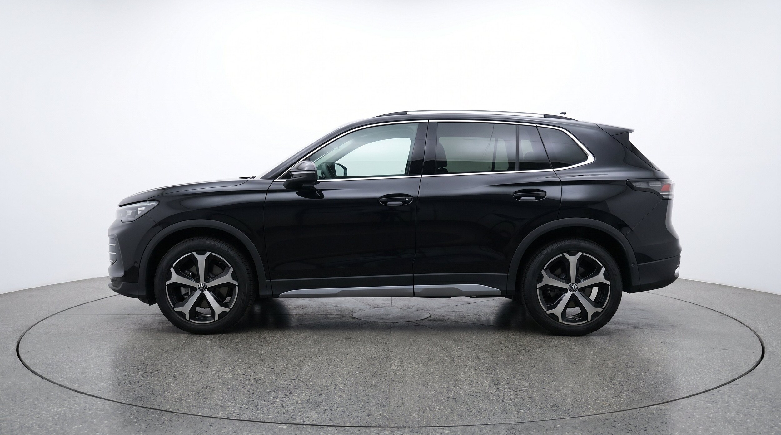 Thumbnail: 2026 Volkswagen Tiguan - 5
