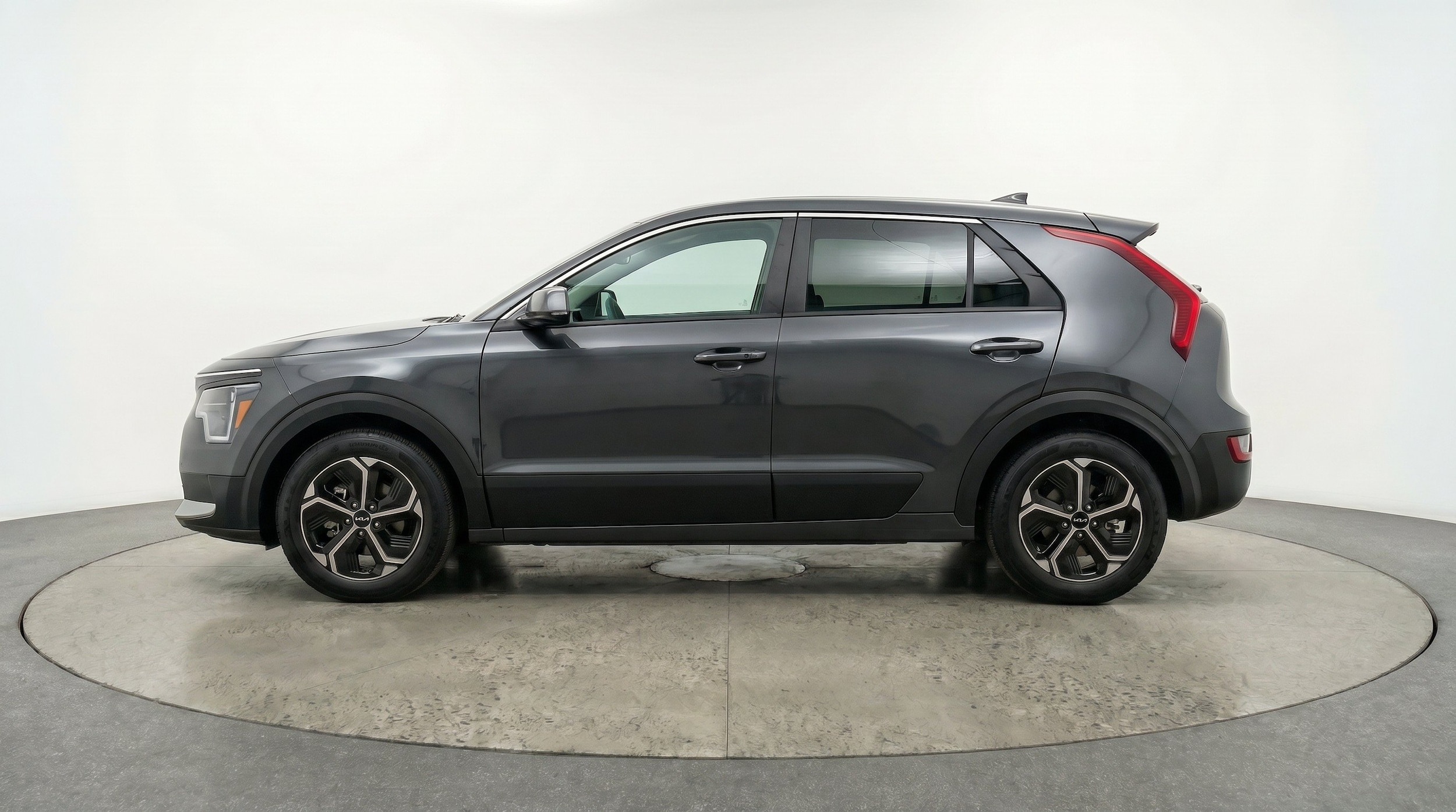 Thumbnail: 2026 Kia Niro - 5