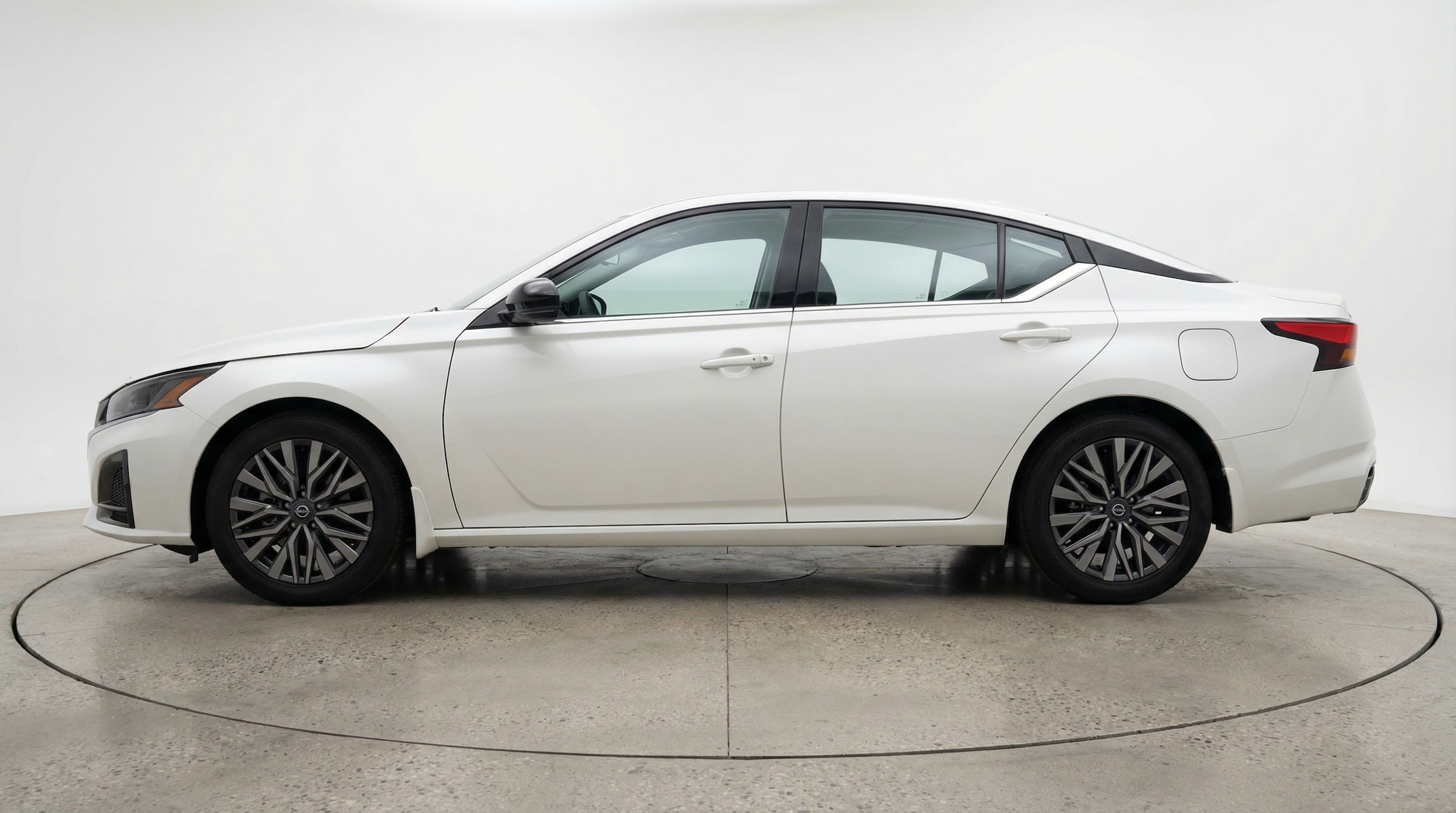 Thumbnail: 2025 Nissan Altima - 4