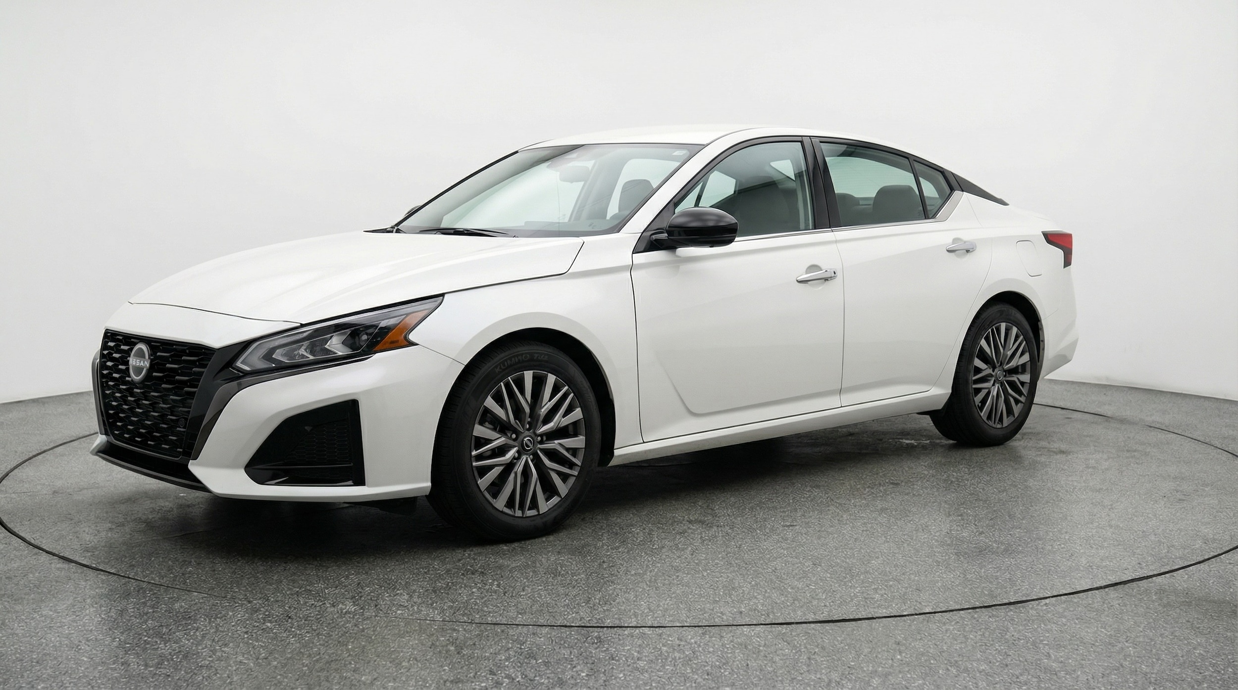 Thumbnail: 2025 Nissan Altima - 3