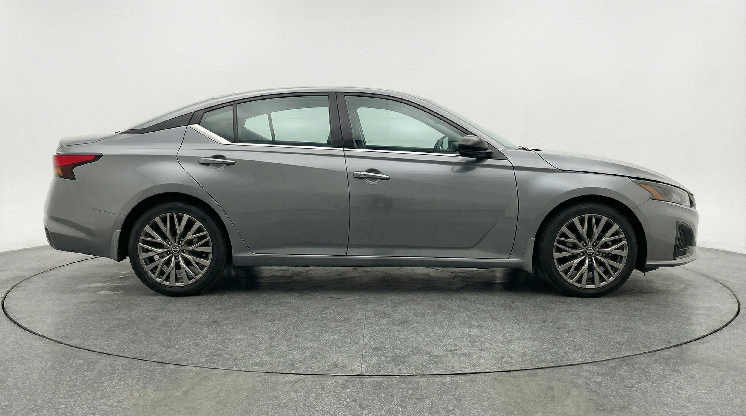 Thumbnail: 2025 Nissan Altima - 8