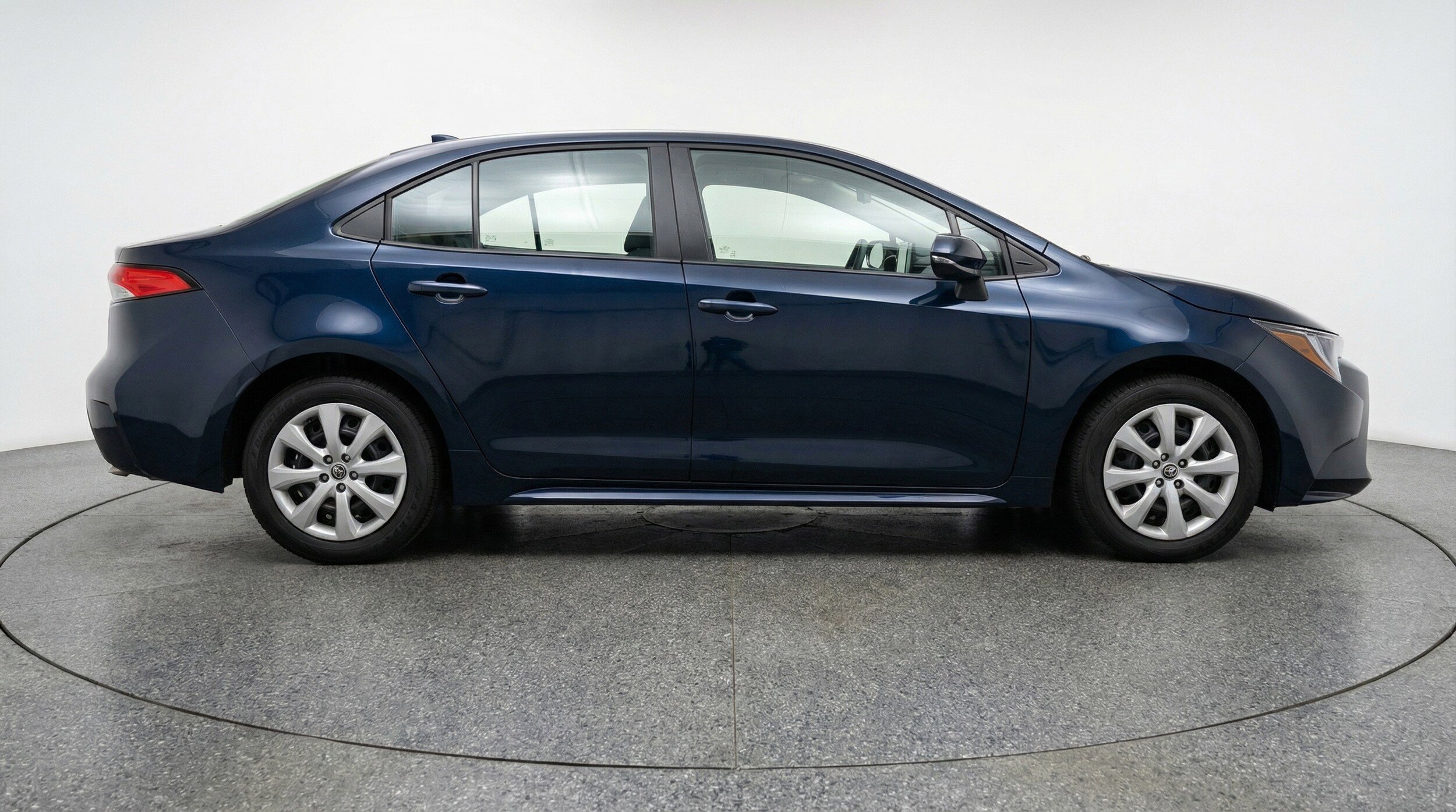 Thumbnail: 2025 Toyota Corolla - 11