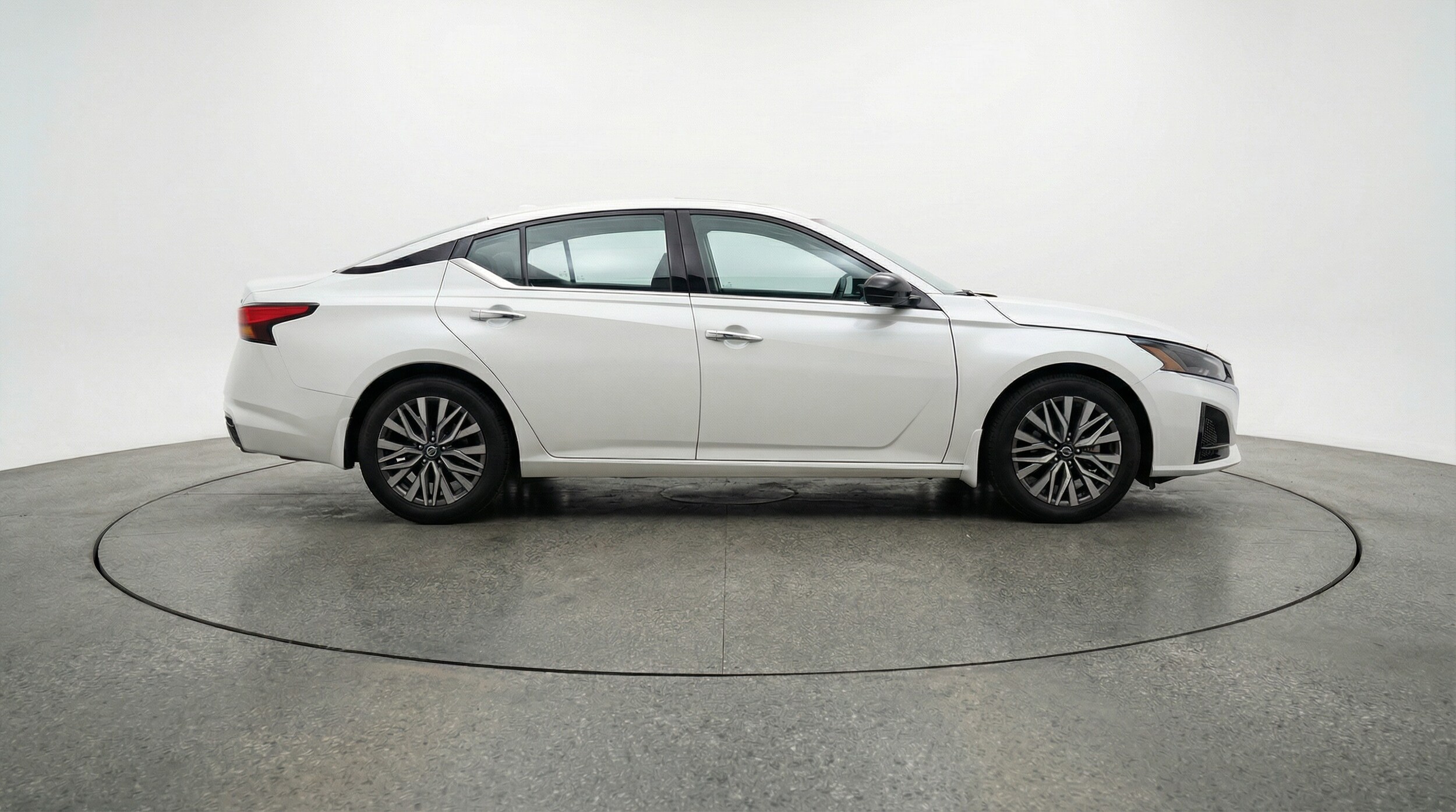 Thumbnail: 2025 Nissan Altima - 8