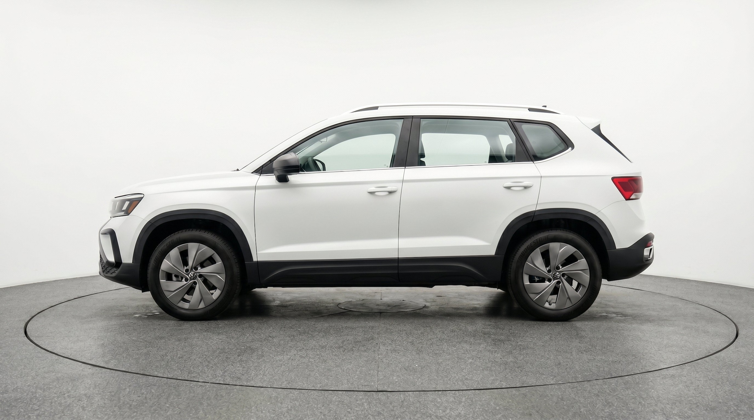 Thumbnail: 2026 Volkswagen Taos - 5