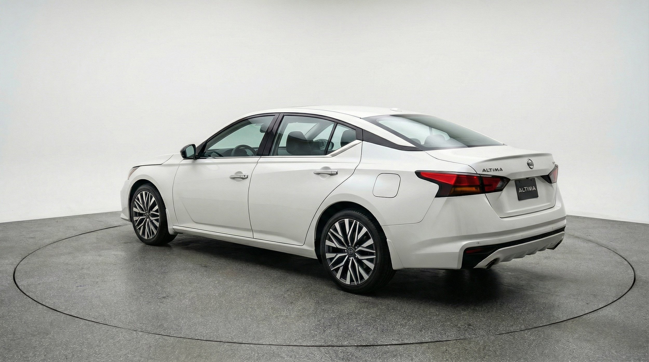 Thumbnail: 2025 Nissan Altima - 5
