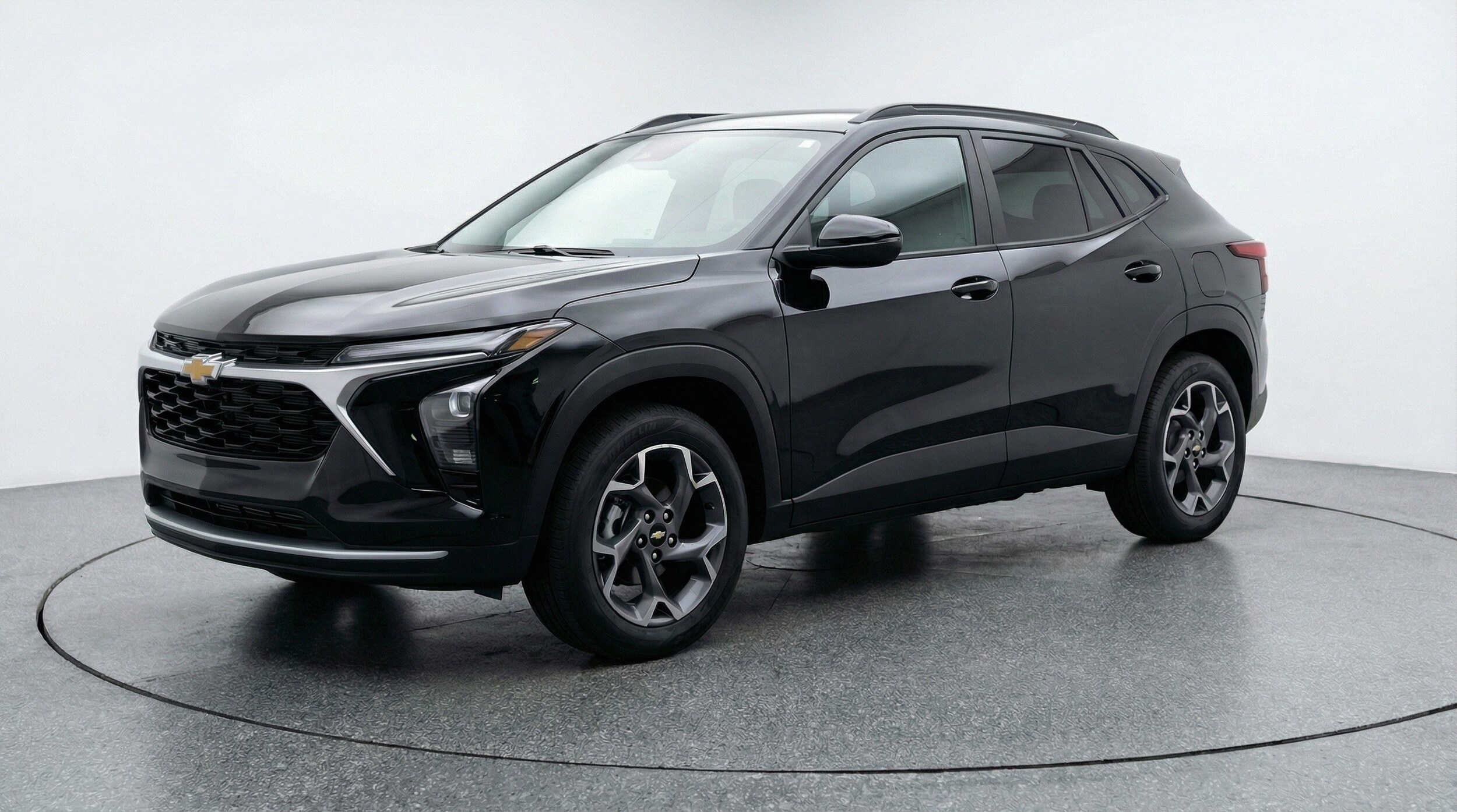 Thumbnail: 2025 Chevrolet Trax - 3