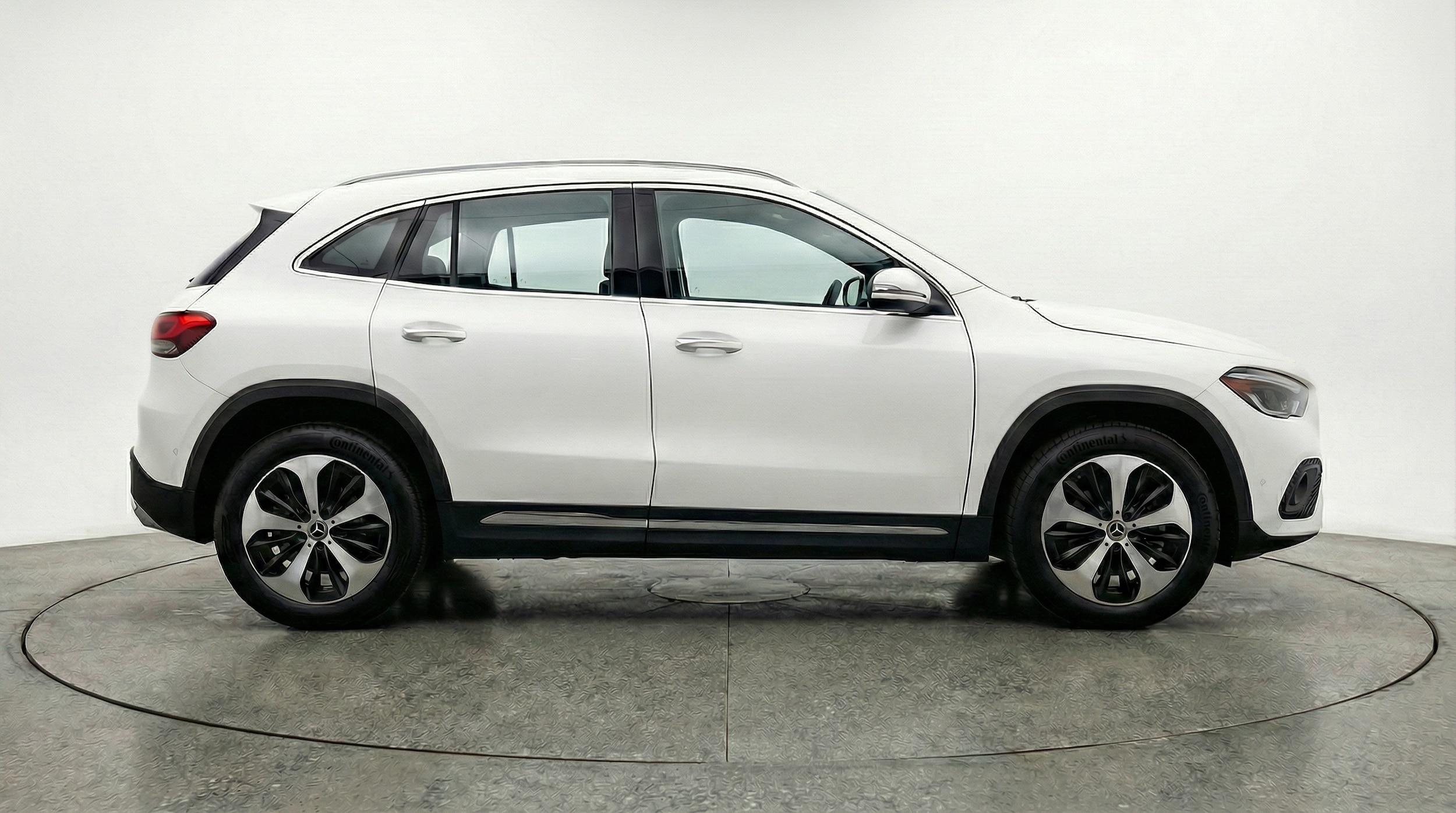 Thumbnail: 2025 Mercedes-Benz GLA - 8