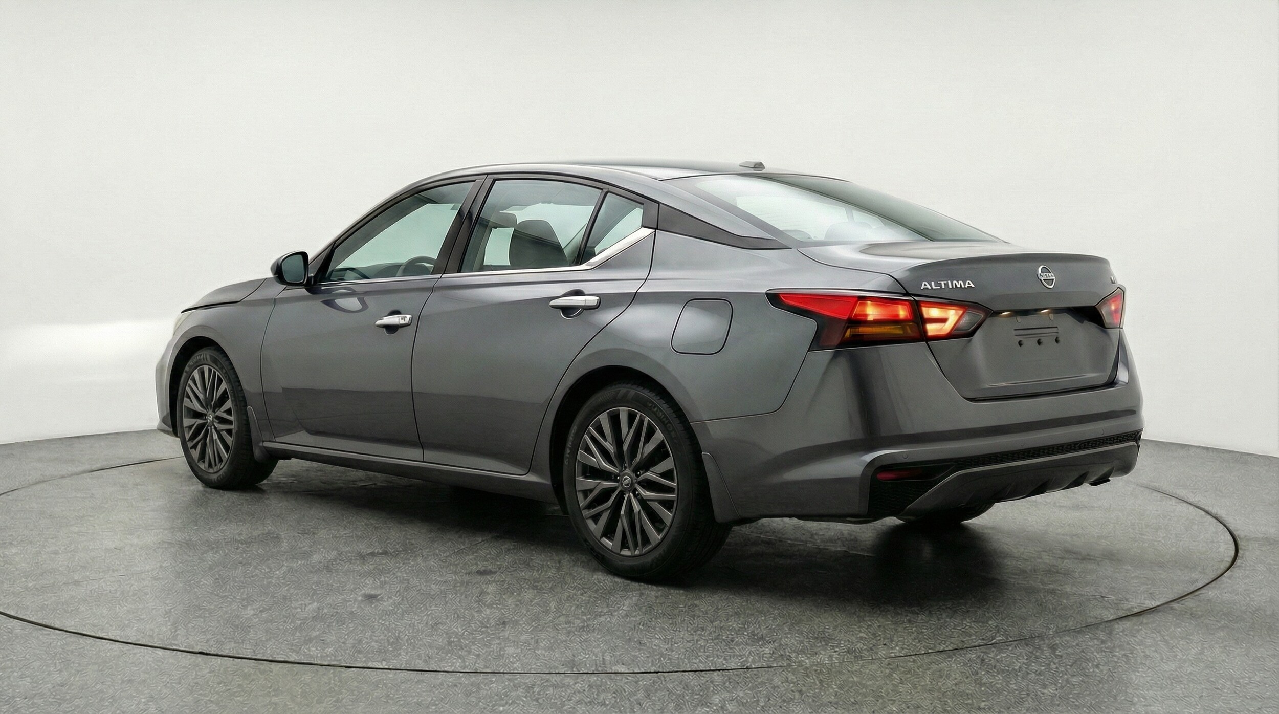 Thumbnail: 2025 Nissan Altima - 5