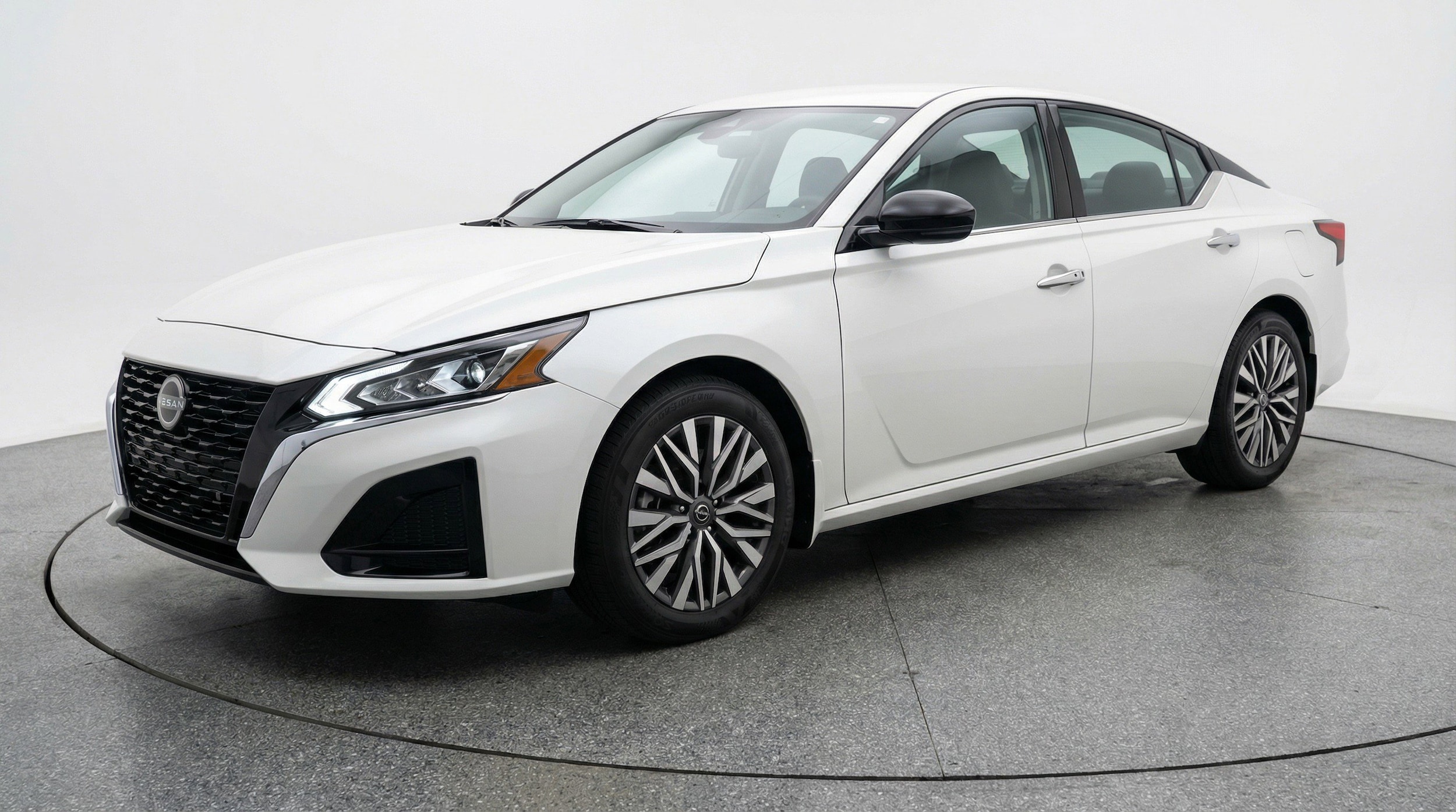 Thumbnail: 2025 Nissan Altima - 3