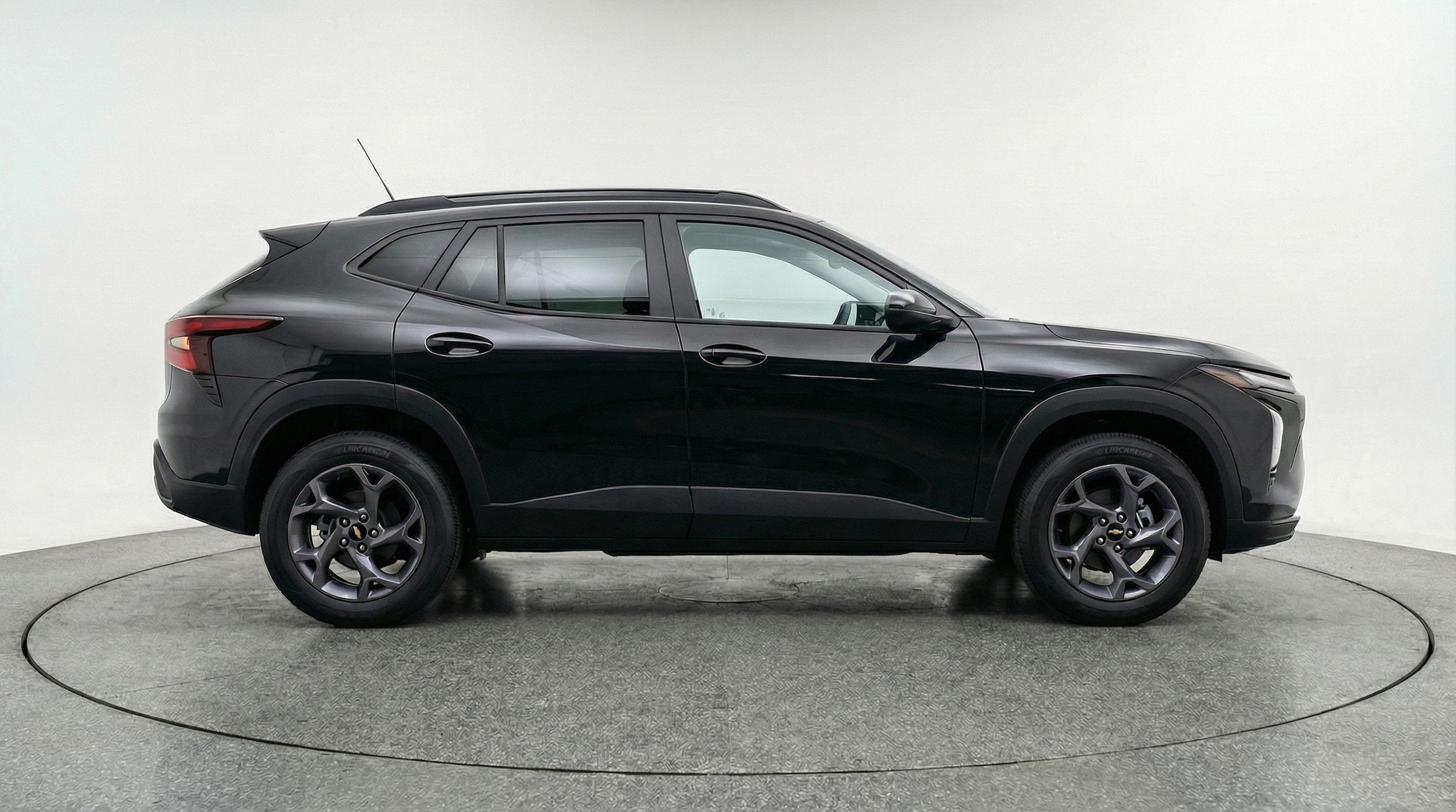 Thumbnail: 2025 Chevrolet Trax - 8