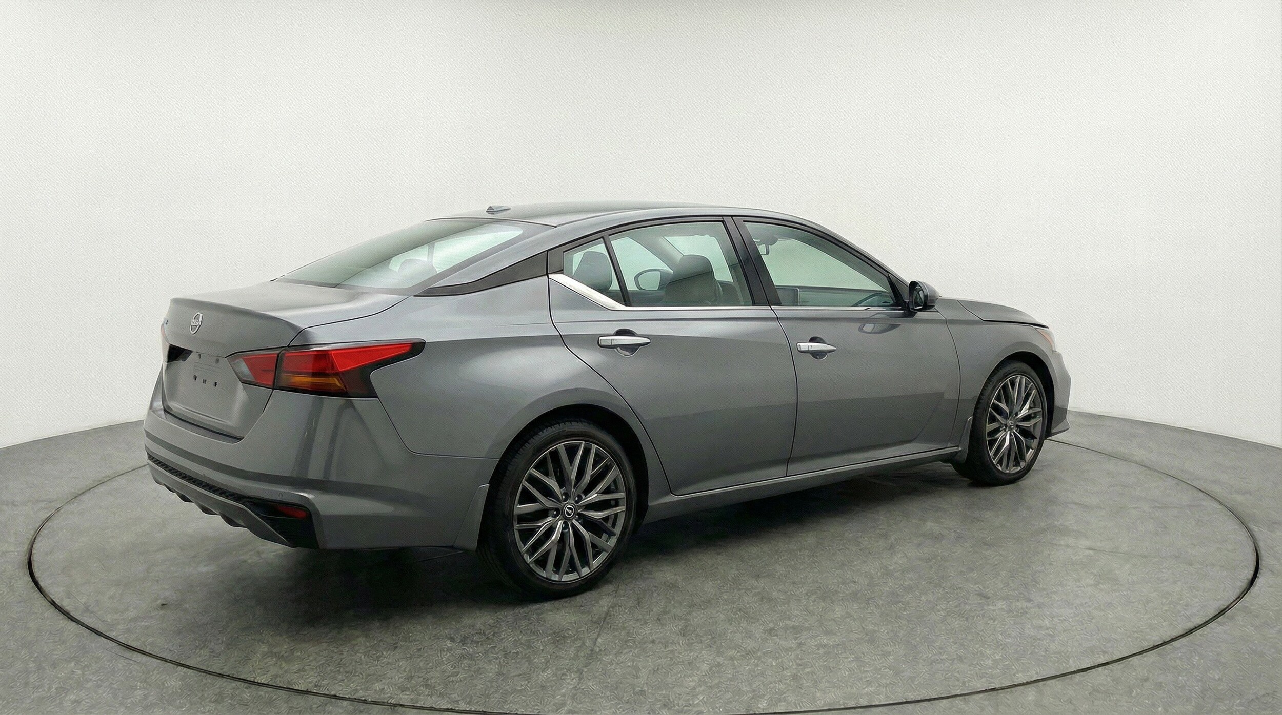 Thumbnail: 2025 Nissan Altima - 9