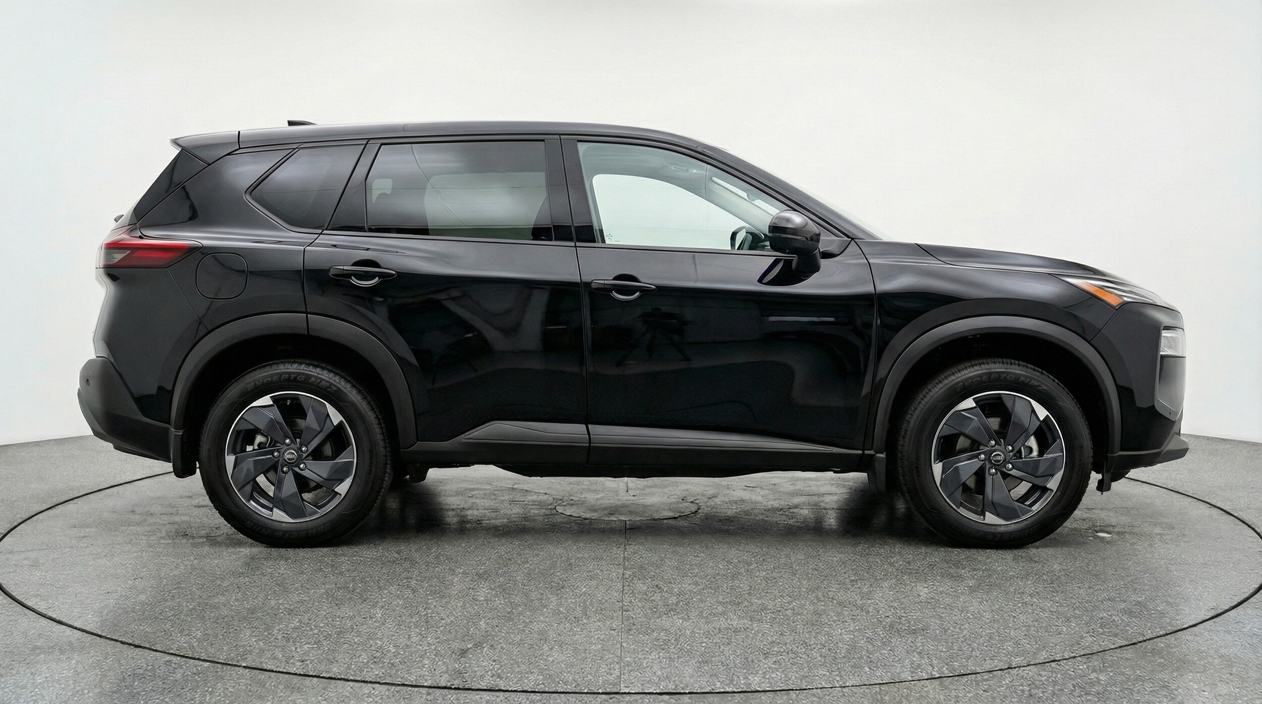 Thumbnail: 2025 Nissan Rogue - 8