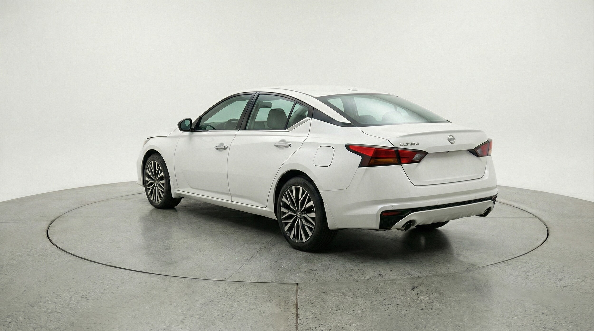 Thumbnail: 2025 Nissan Altima - 5