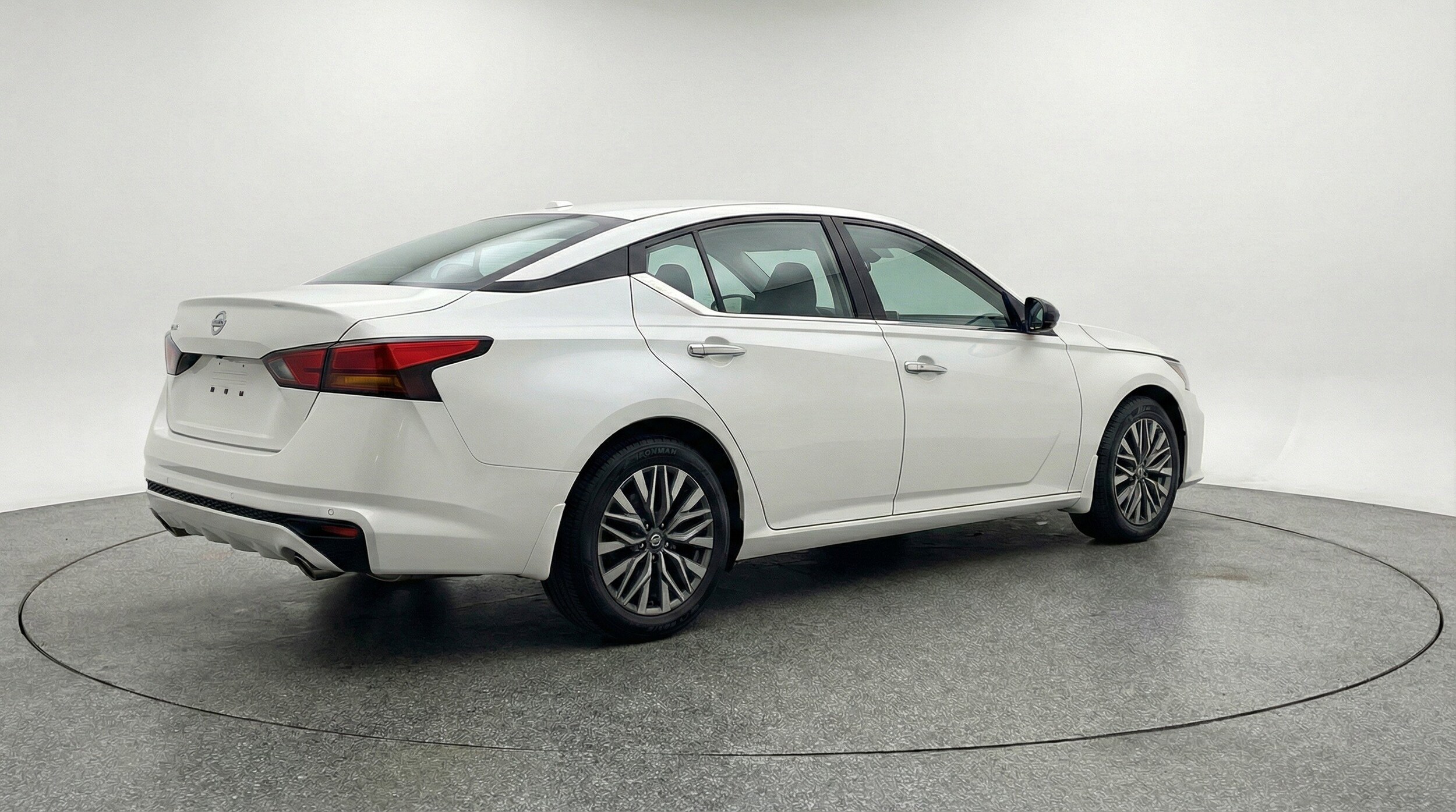 Thumbnail: 2025 Nissan Altima - 9