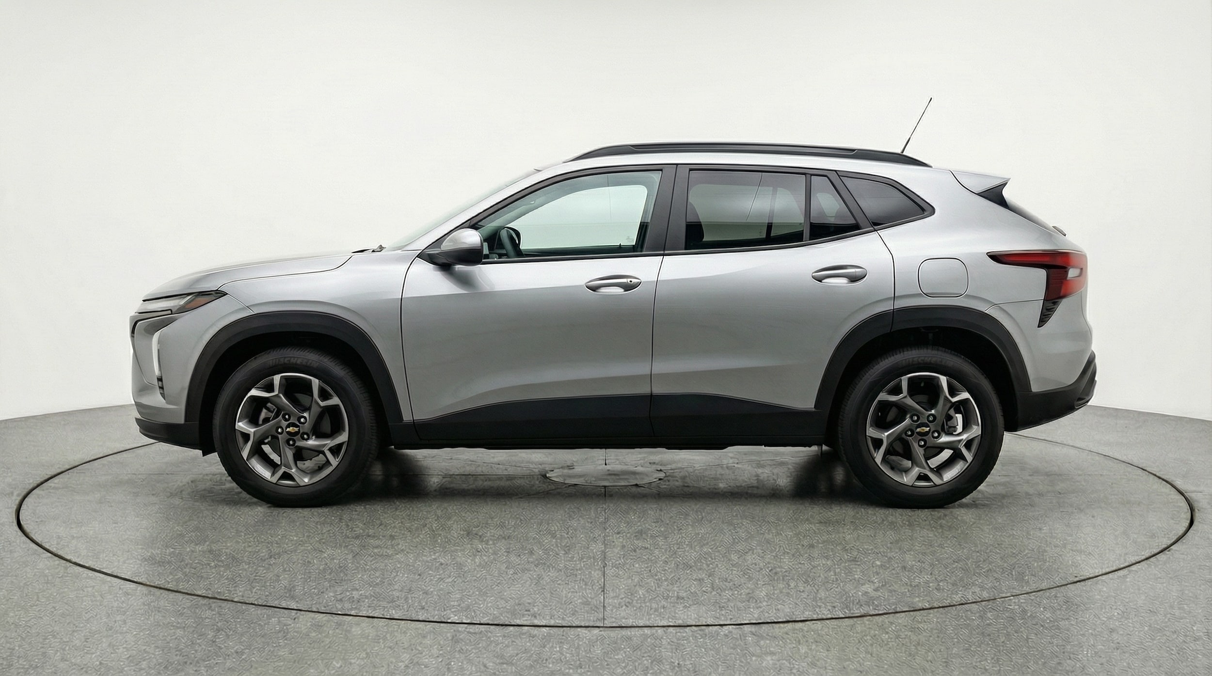 Thumbnail: 2025 Chevrolet Trax - 4