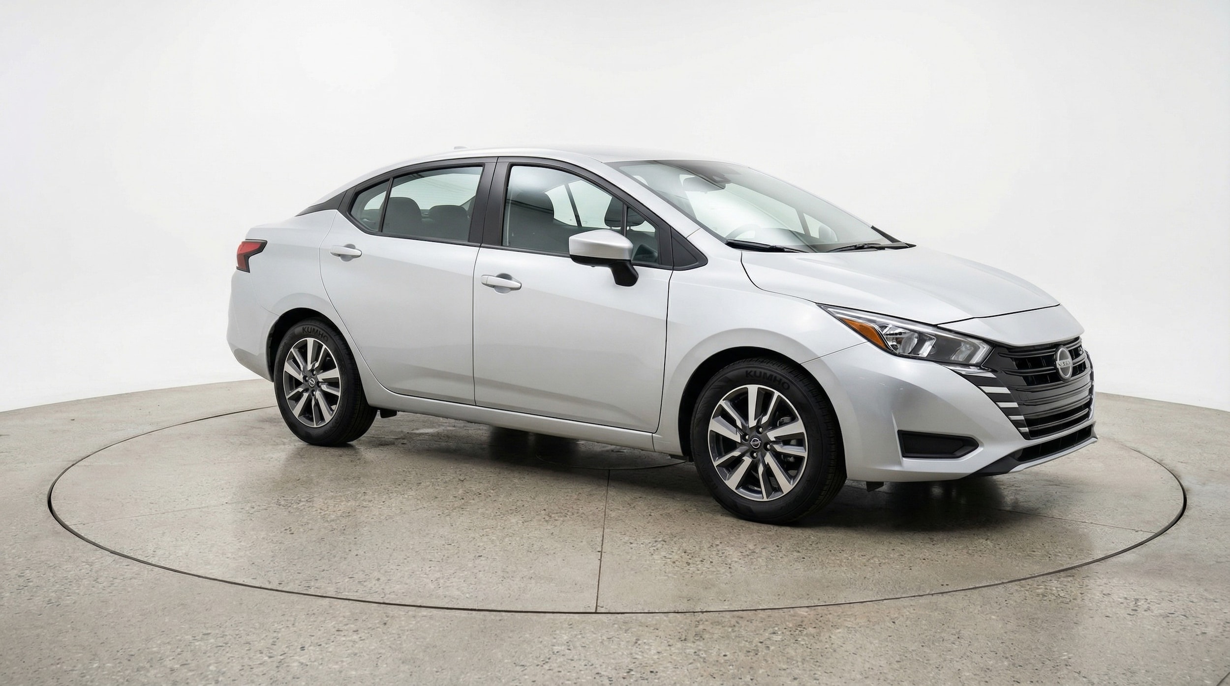 2025 Nissan Versa SV FWD