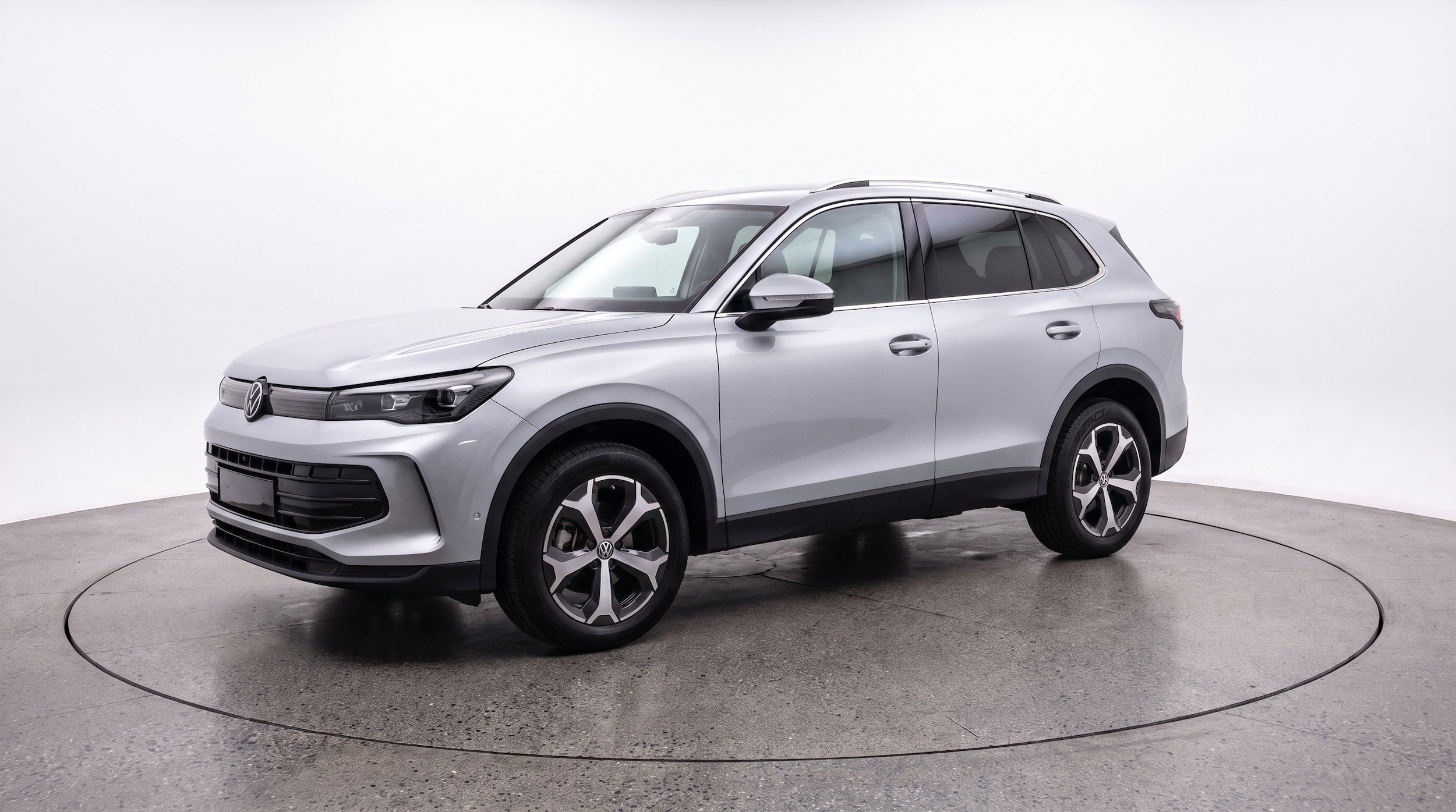 Thumbnail: 2026 Volkswagen Tiguan - 3