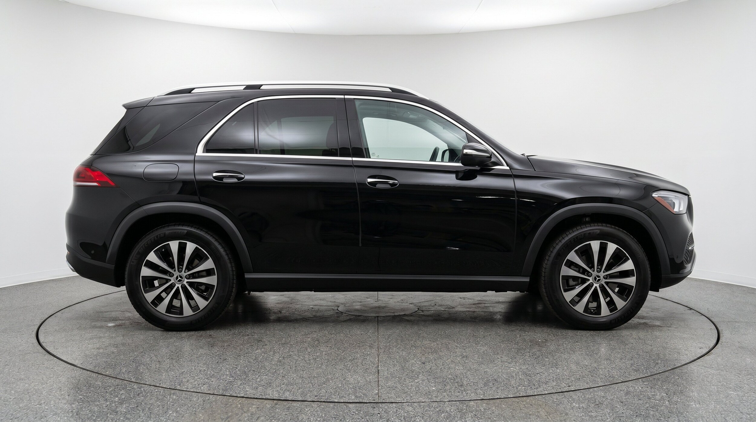 Thumbnail: 2026 Mercedes-Benz GLE - 11