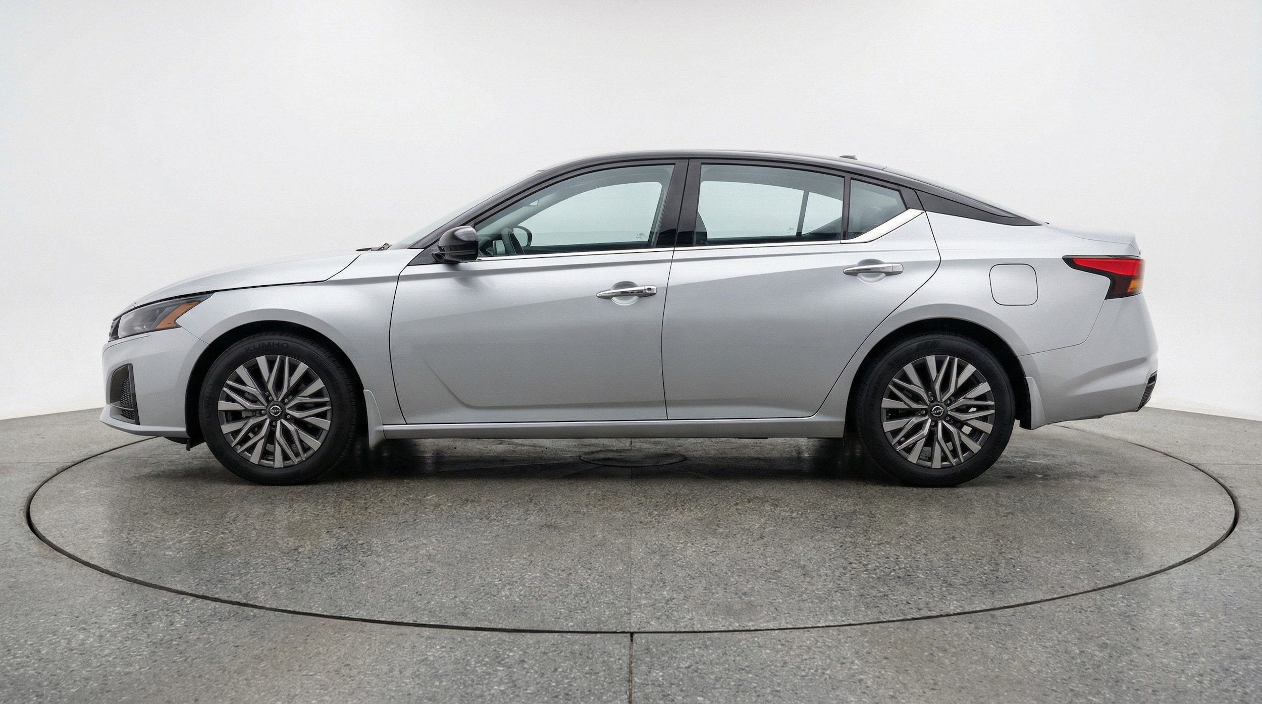 Thumbnail: 2025 Nissan Altima - 5