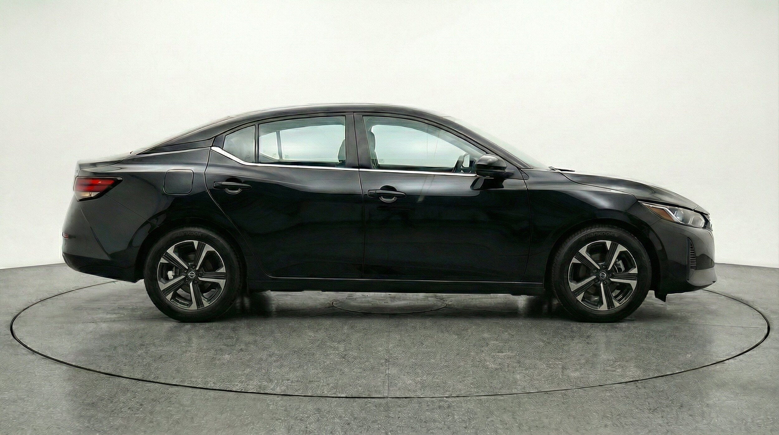Thumbnail: 2025 Nissan Sentra - 11