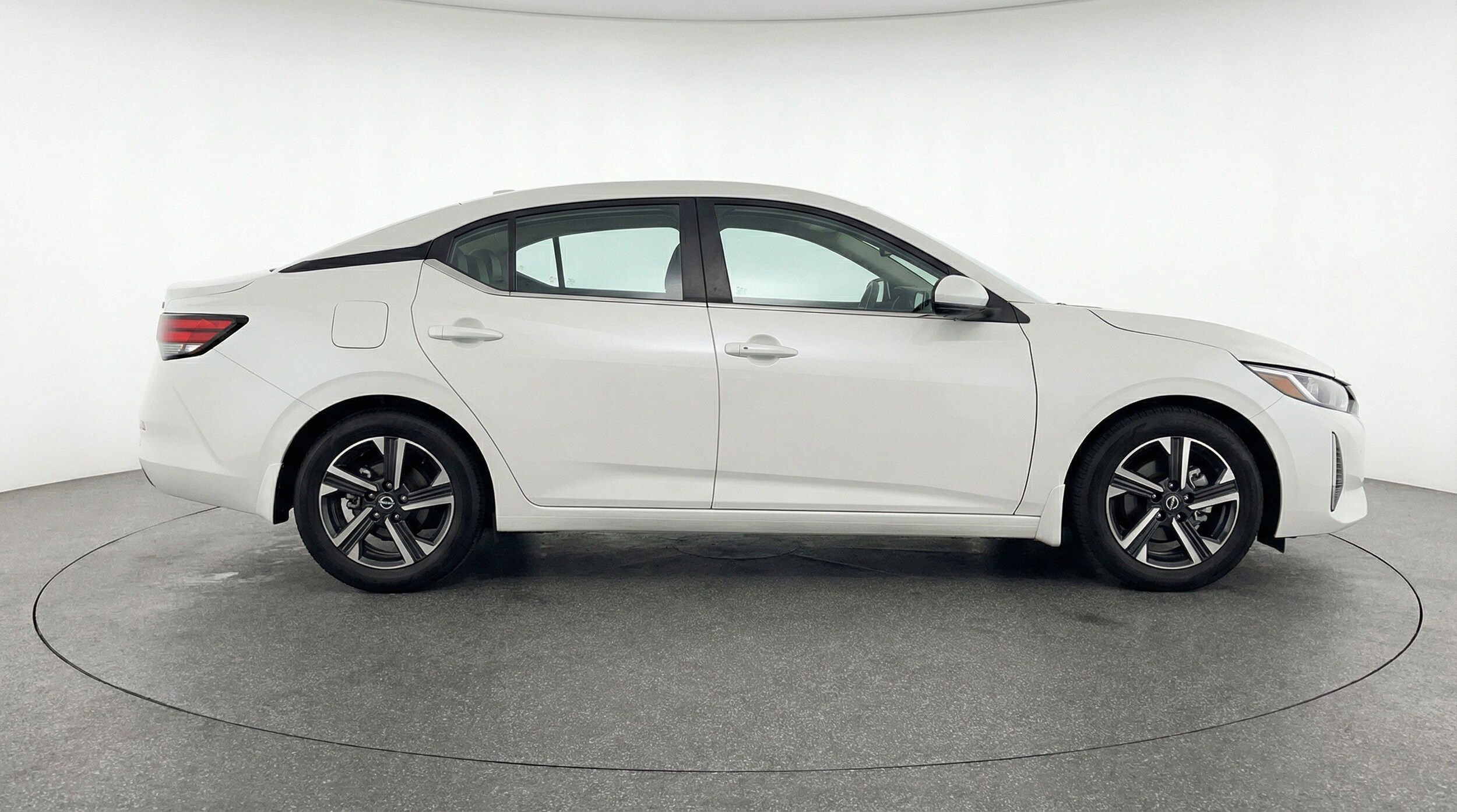 Thumbnail: 2025 Nissan Sentra - 11