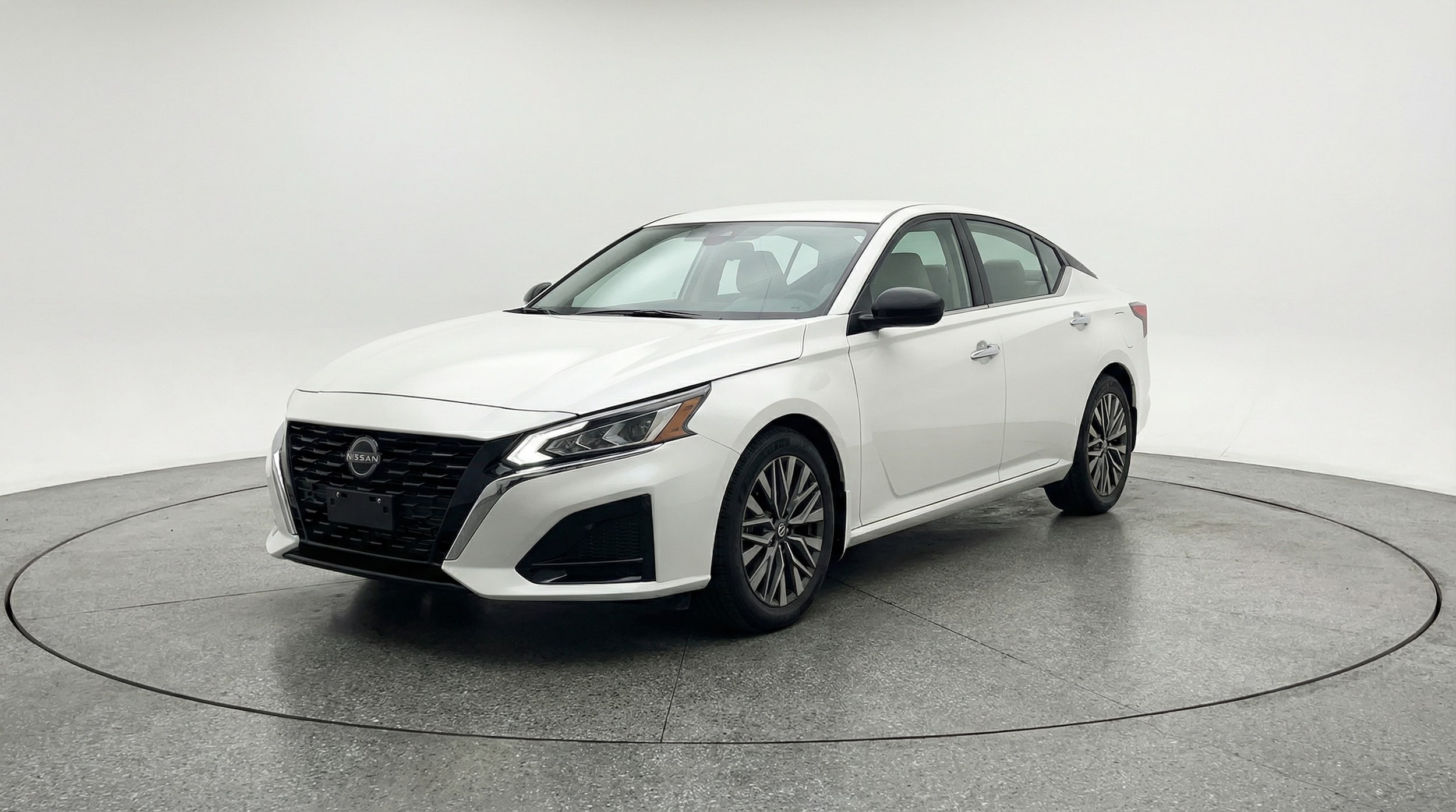 Thumbnail: 2025 Nissan Altima - 3