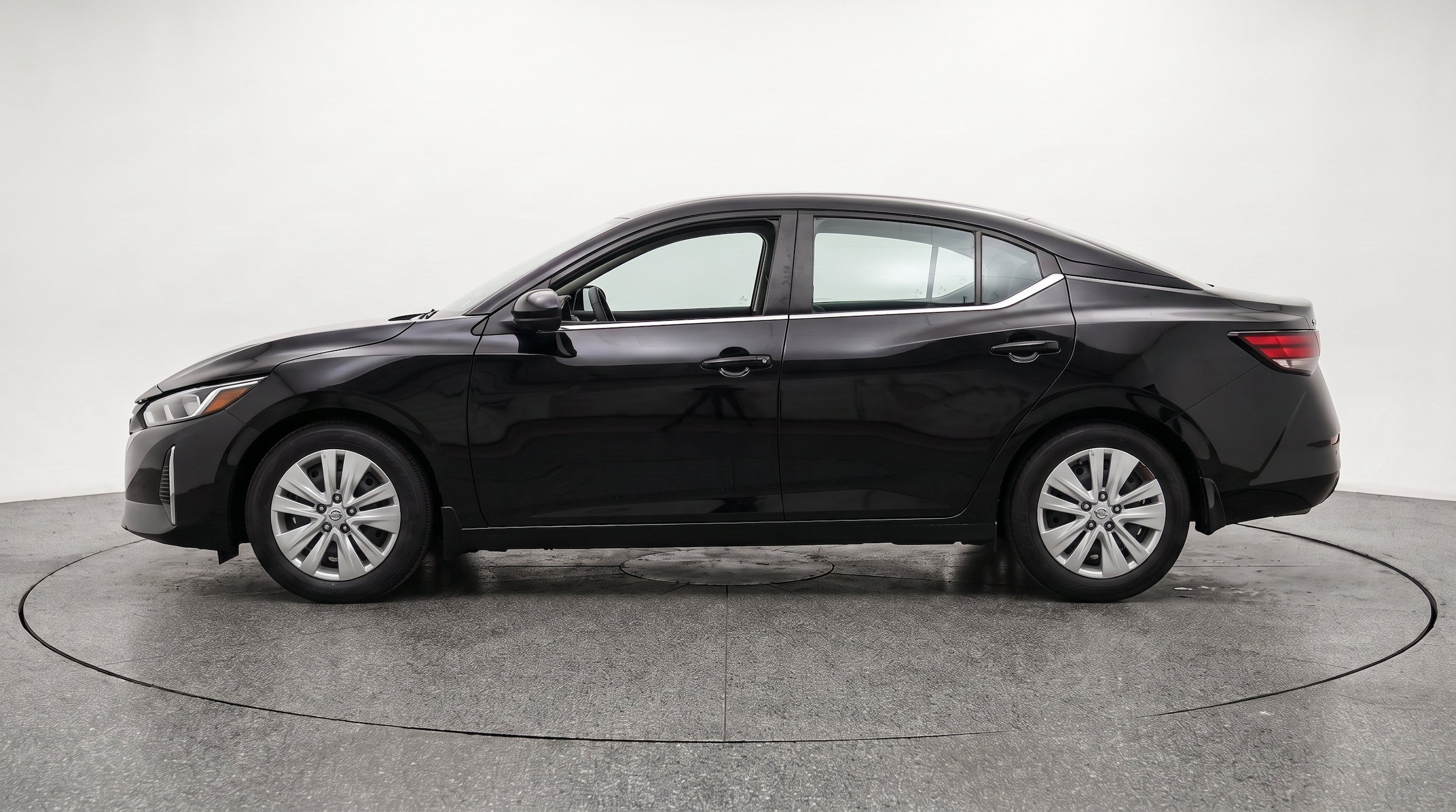 Thumbnail: 2025 Nissan Sentra - 5
