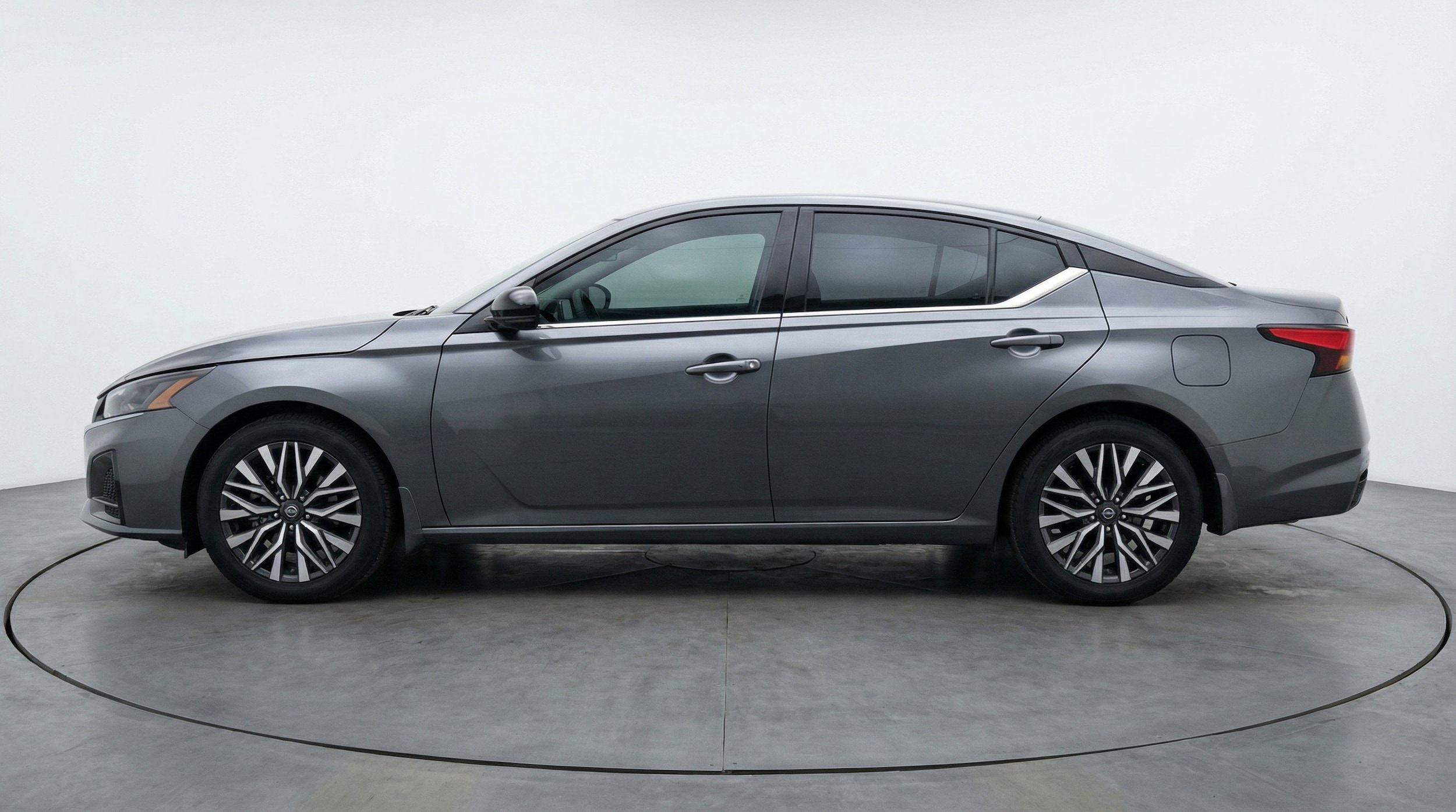 Thumbnail: 2025 Nissan Altima - 5