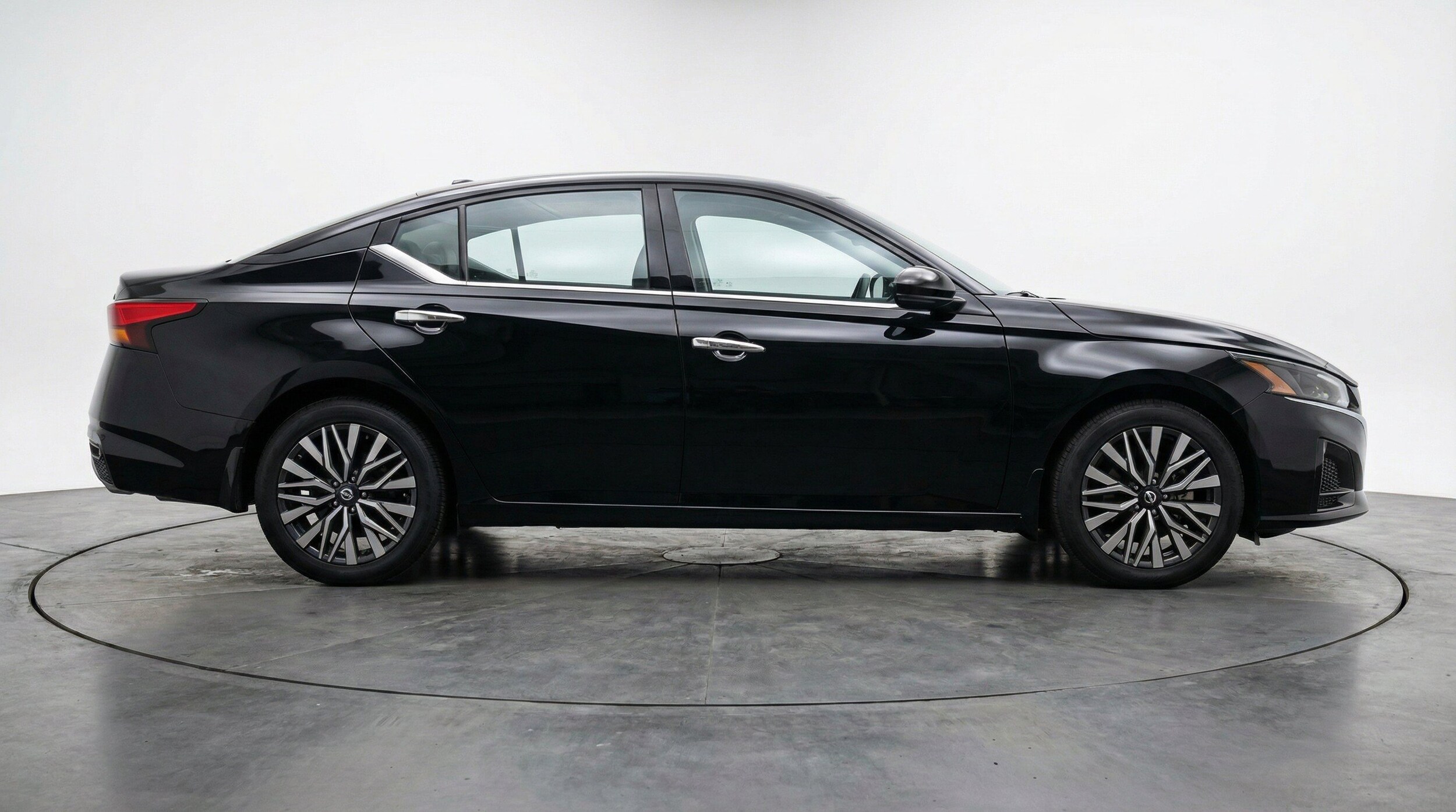 Thumbnail: 2025 Nissan Altima - 11