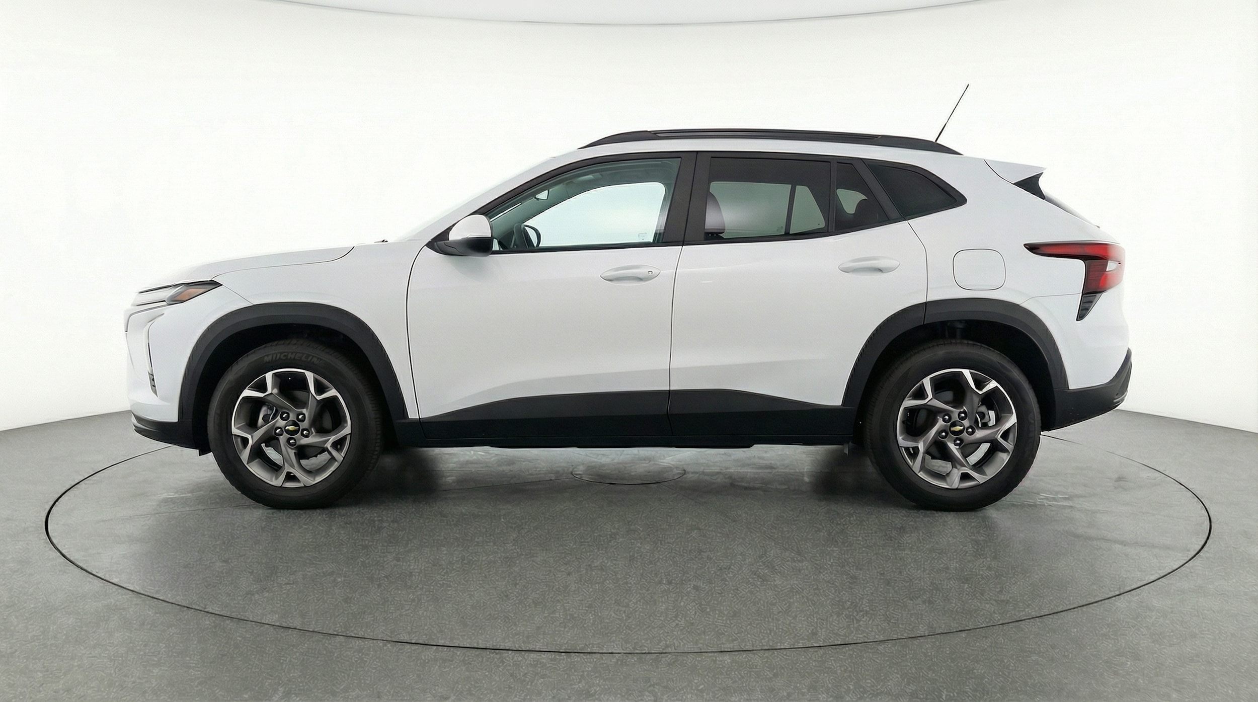 Thumbnail: 2025 Chevrolet Trax - 4