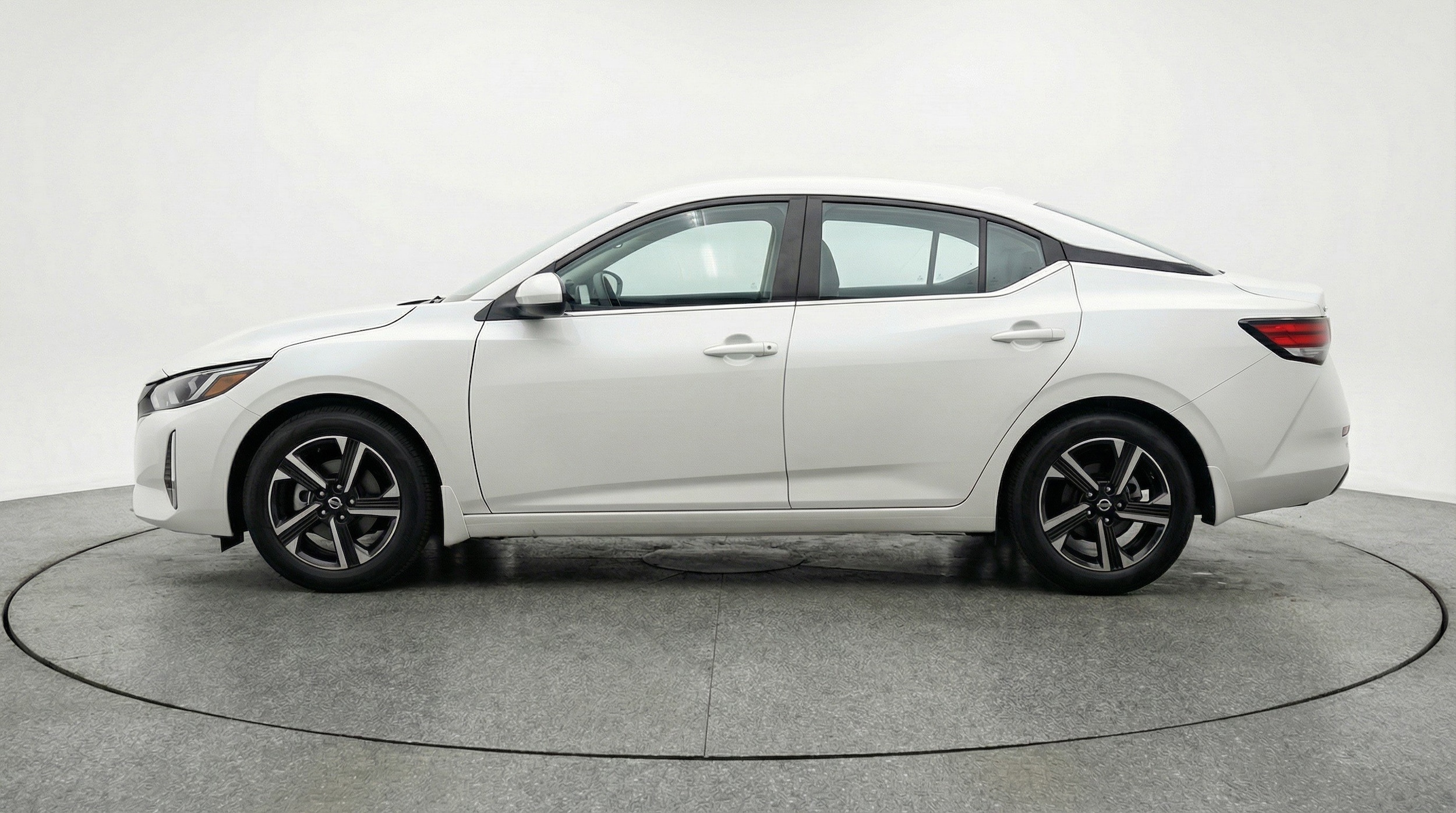 Thumbnail: 2025 Nissan Sentra - 5