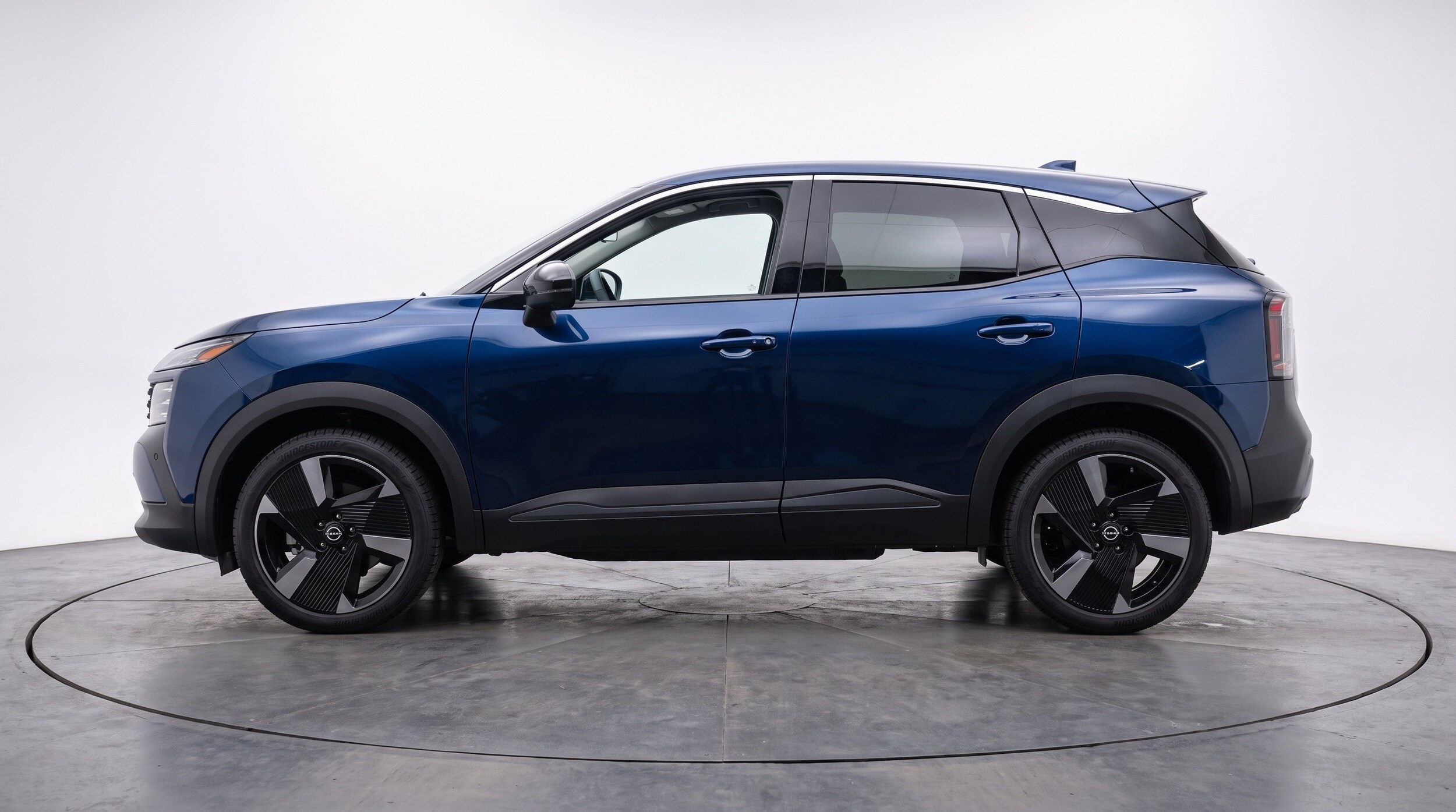 Thumbnail: 2026 Nissan Kicks - 5