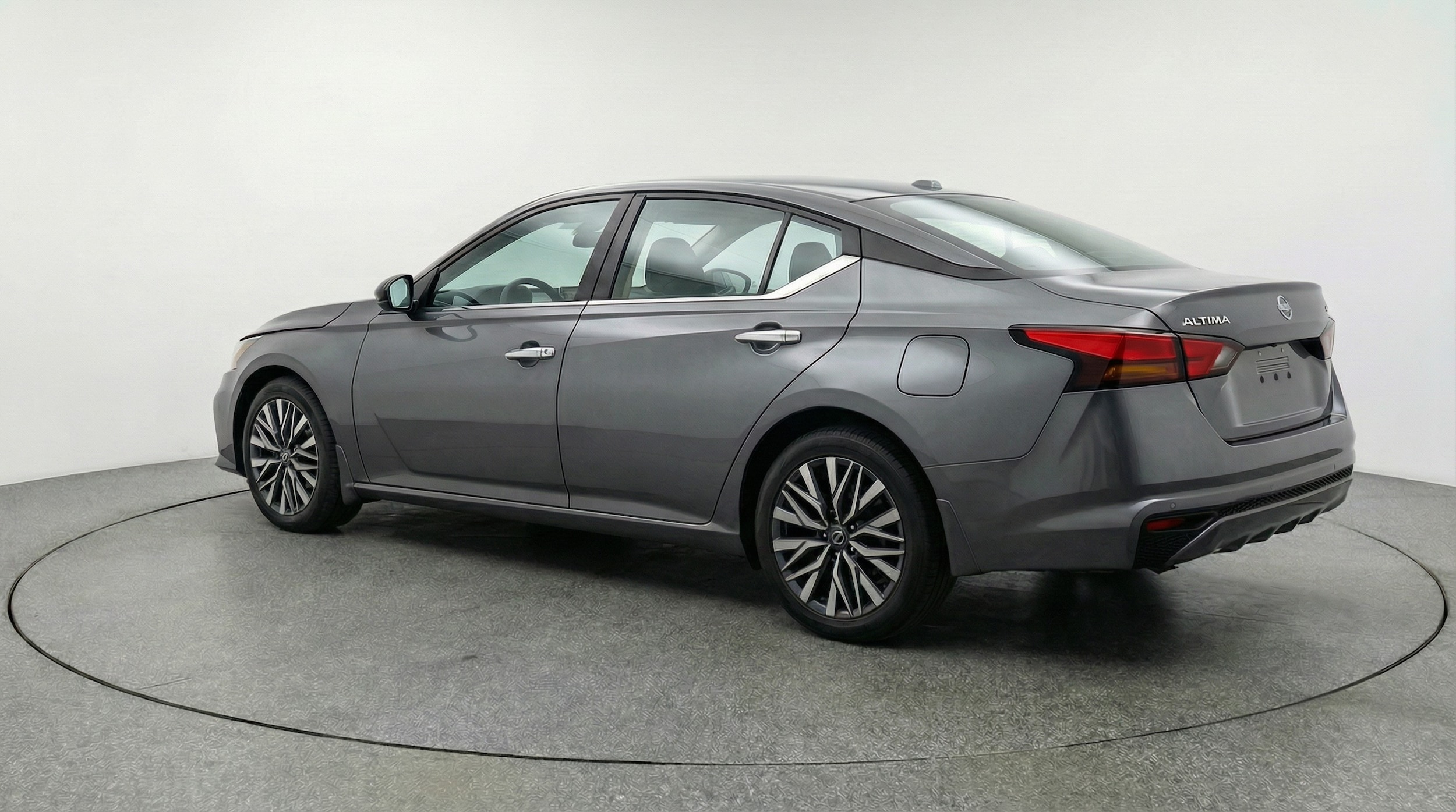 Thumbnail: 2025 Nissan Altima - 5