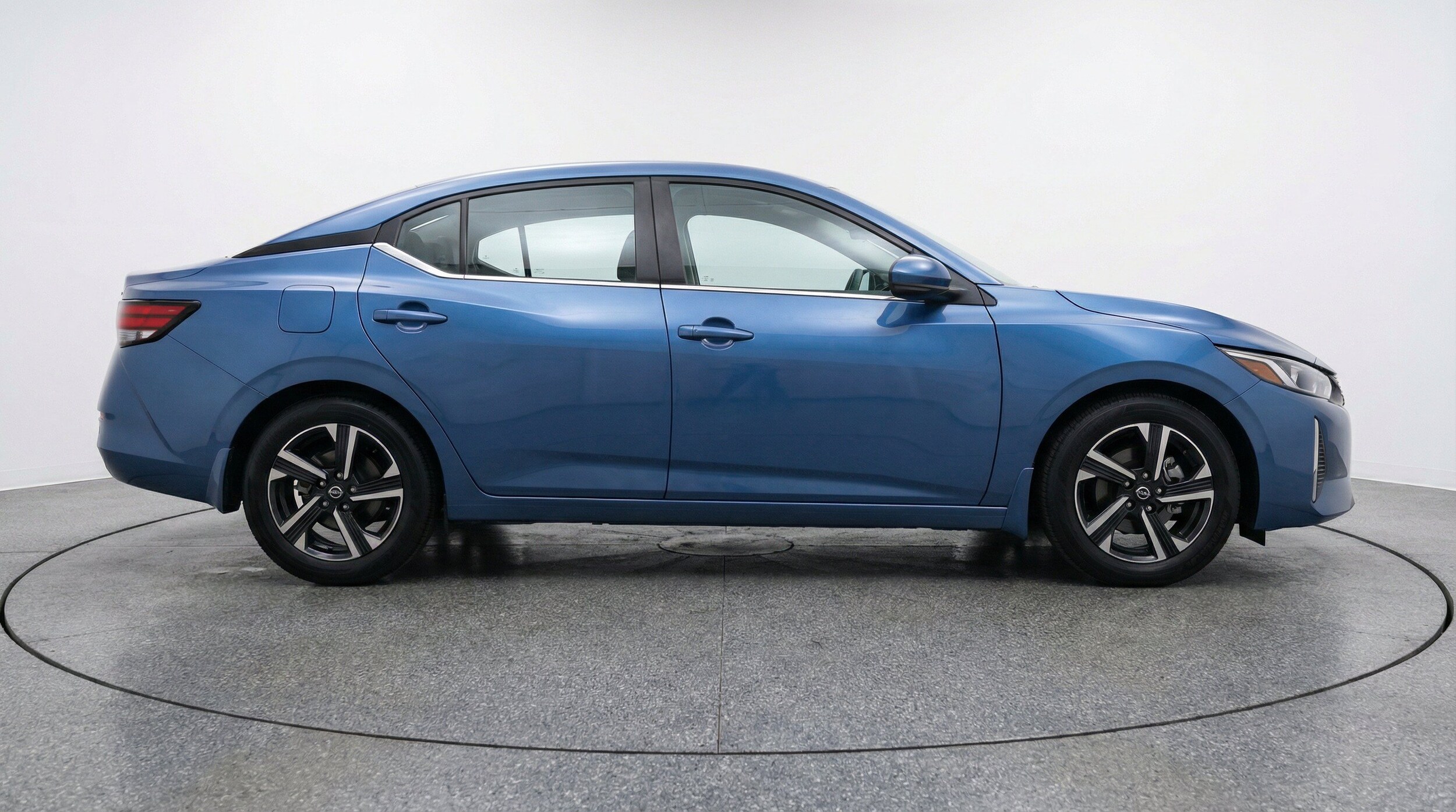 Thumbnail: 2025 Nissan Sentra - 11