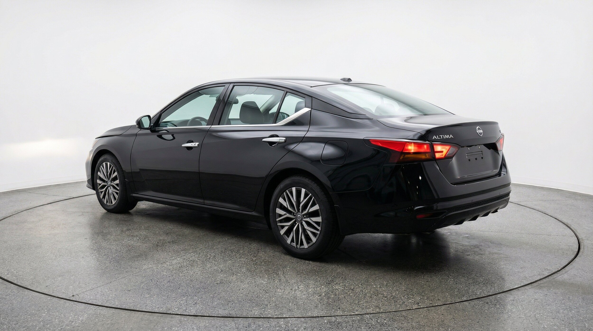 Thumbnail: 2025 Nissan Altima - 6
