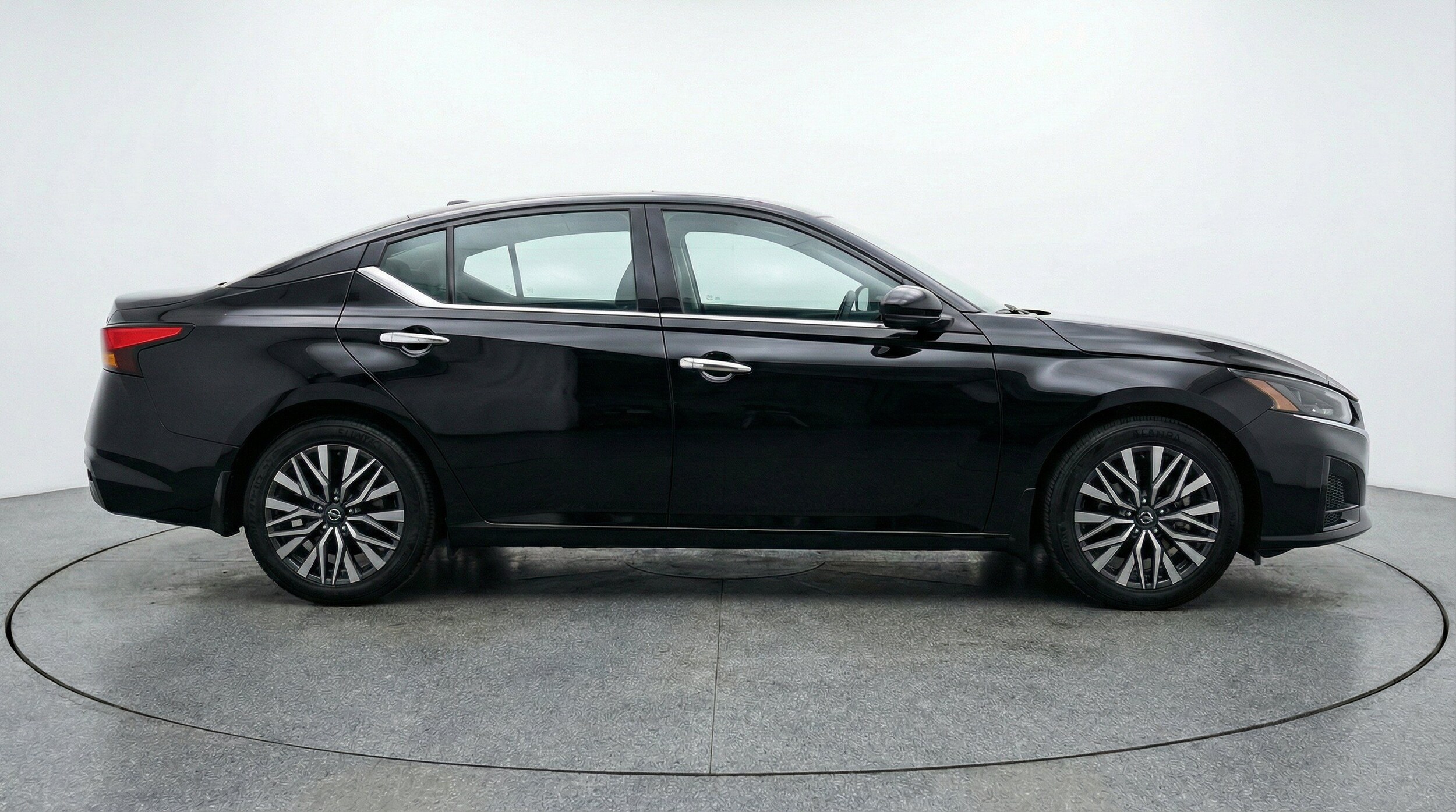 Thumbnail: 2025 Nissan Altima - 11